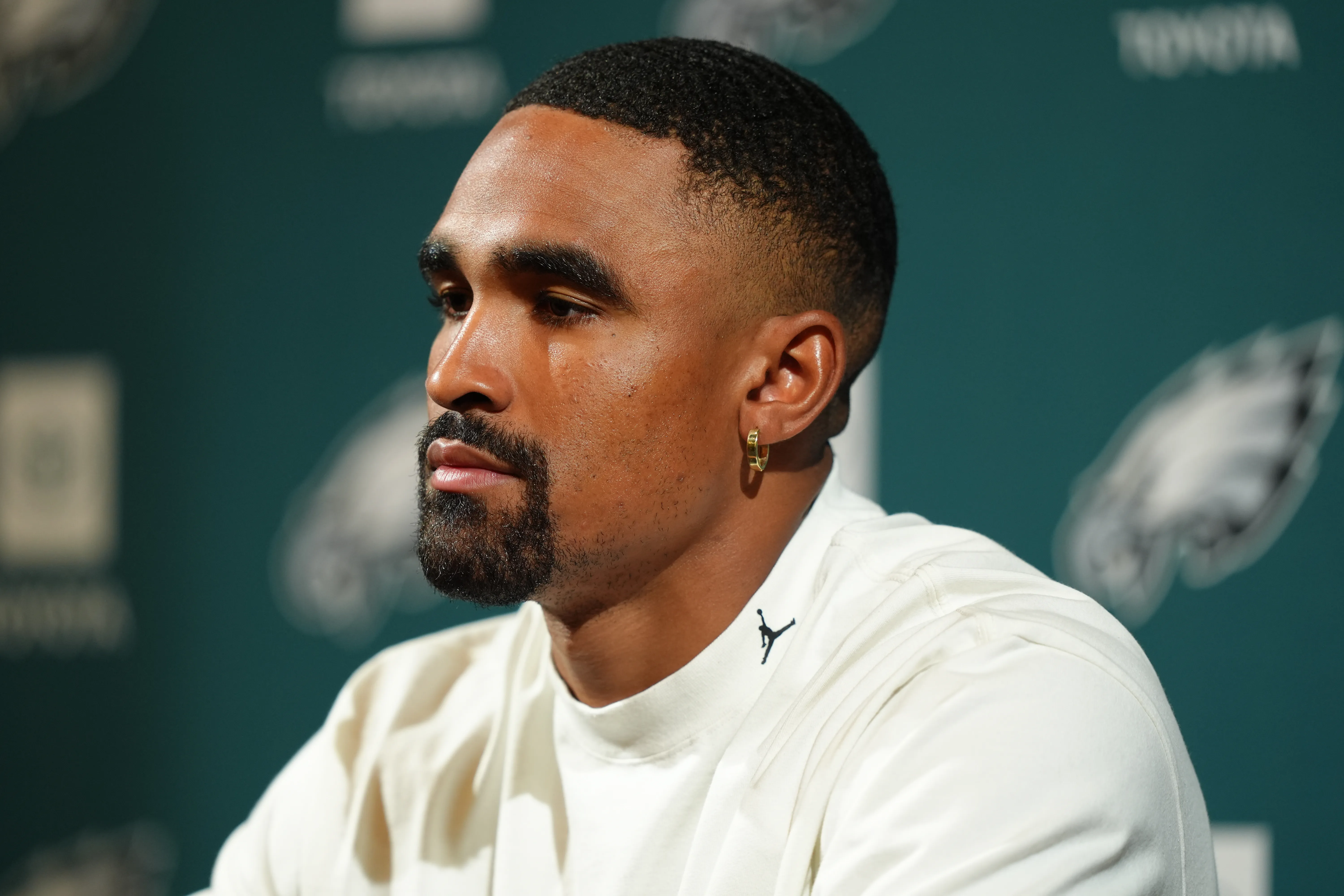 10 Grit-Filled Shots of Jalen Hurts in the Pocket