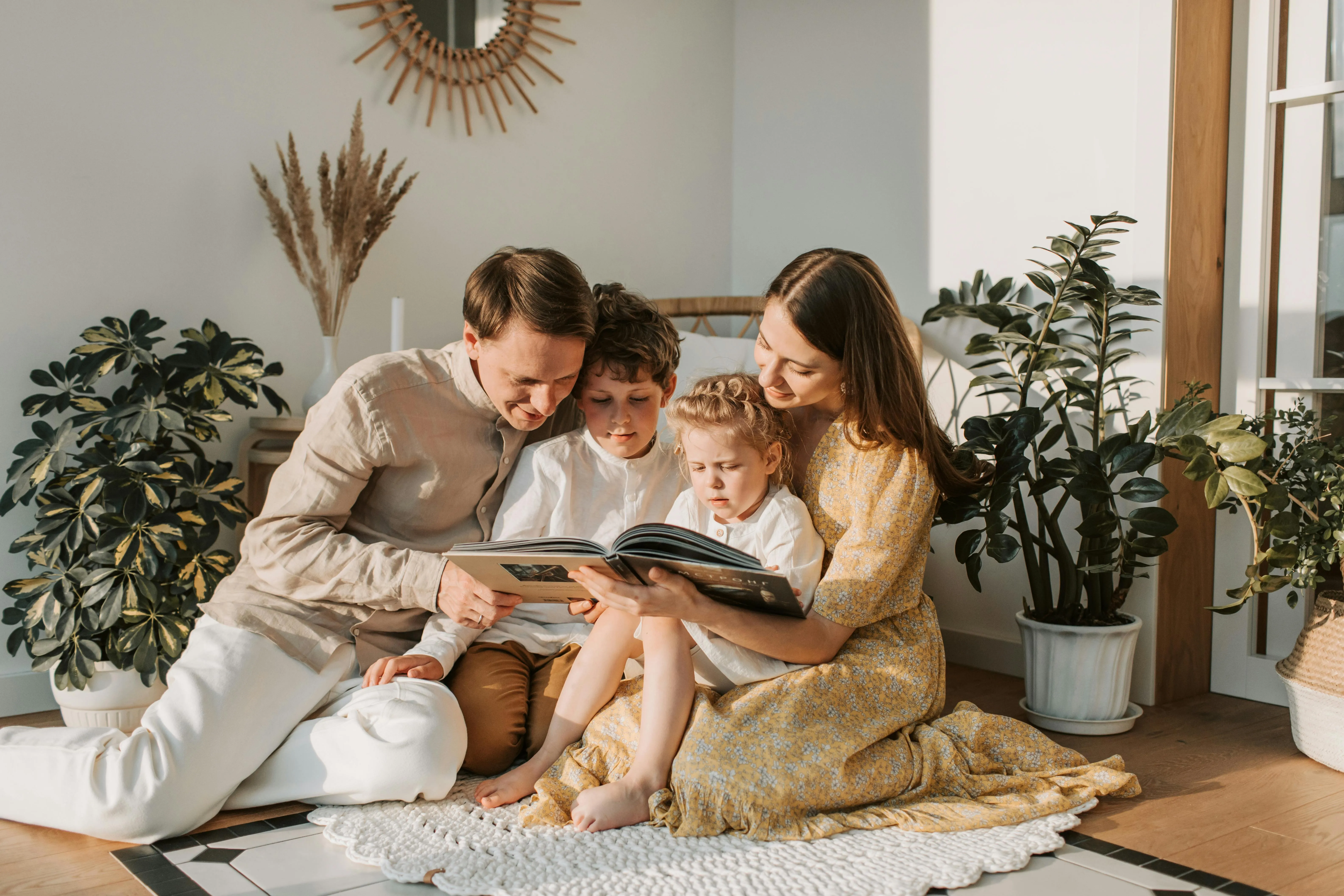 16 Family Traditions from the ’80s That Feel Strange Today