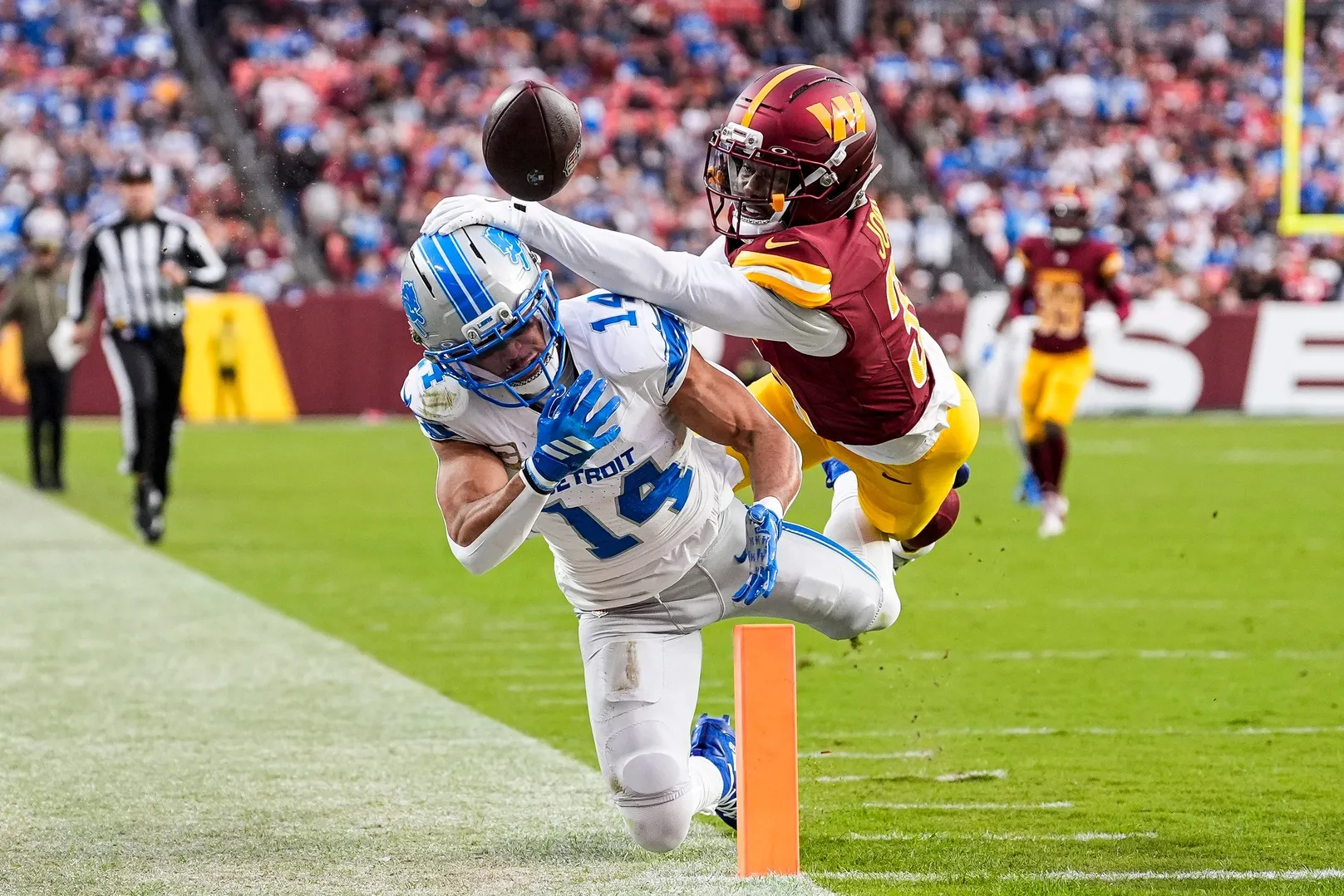 Amon-Ra St. Brown Drives Lions’ Push After Missed 2025 Playoff Berth
