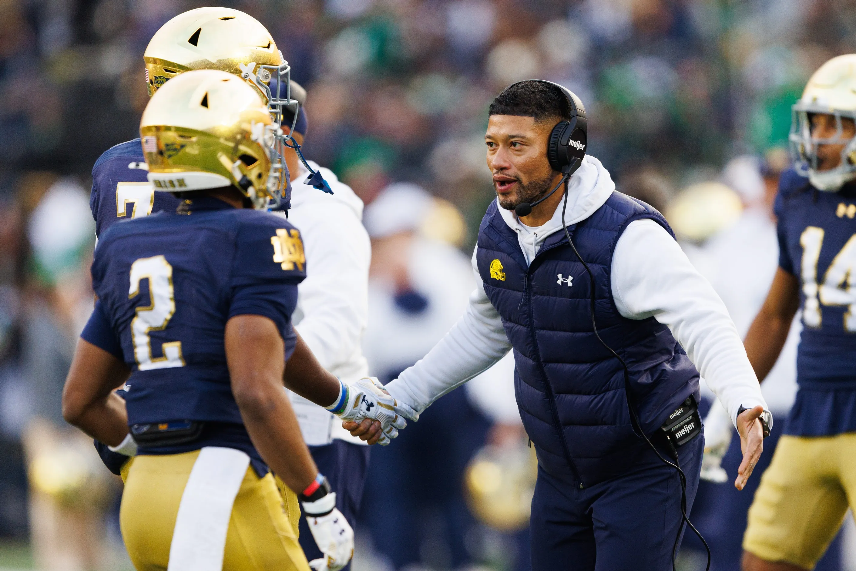 Notre Dame Cruises Past Syracuse, Eyes Finish Against Stanford