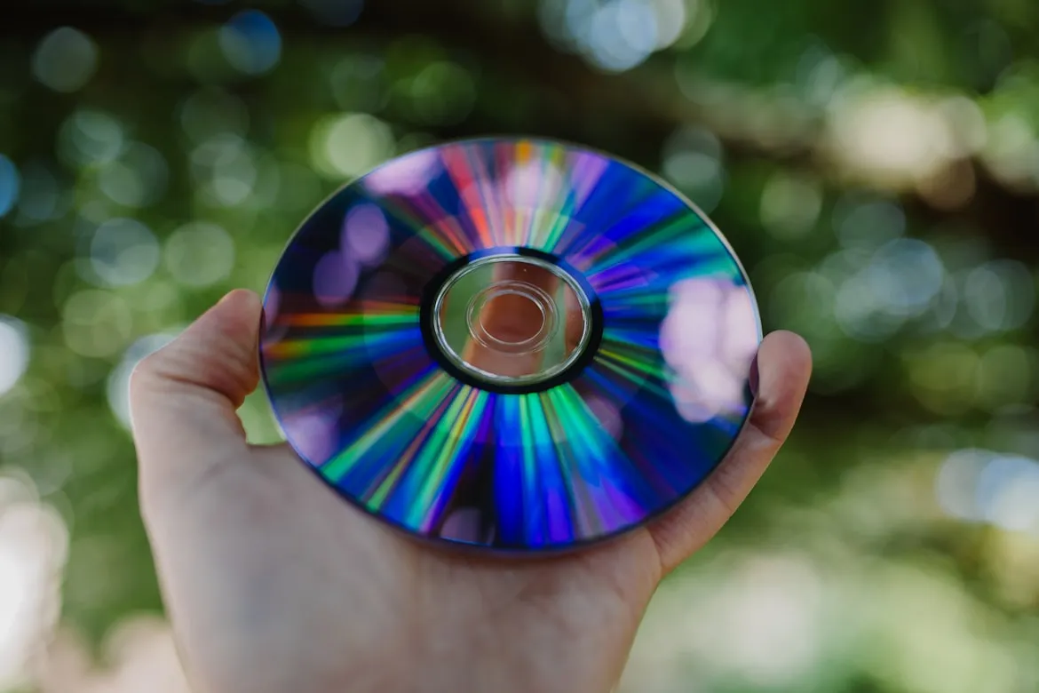 11 DVD Bonus Features That Were Surprisingly Iconic