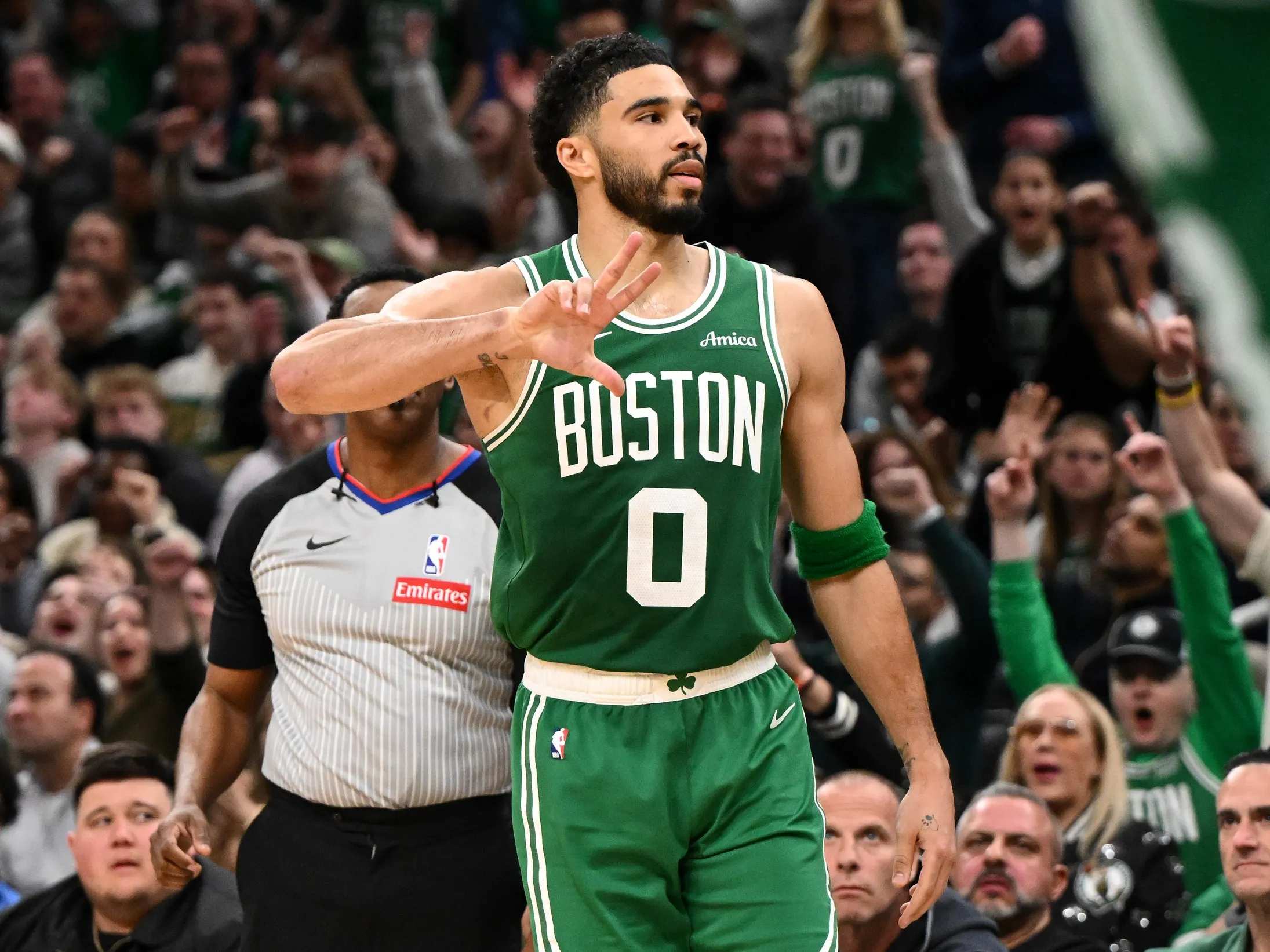 Tatum Shrugs Off Noise as Celtics Stumble Against Surging 76ers