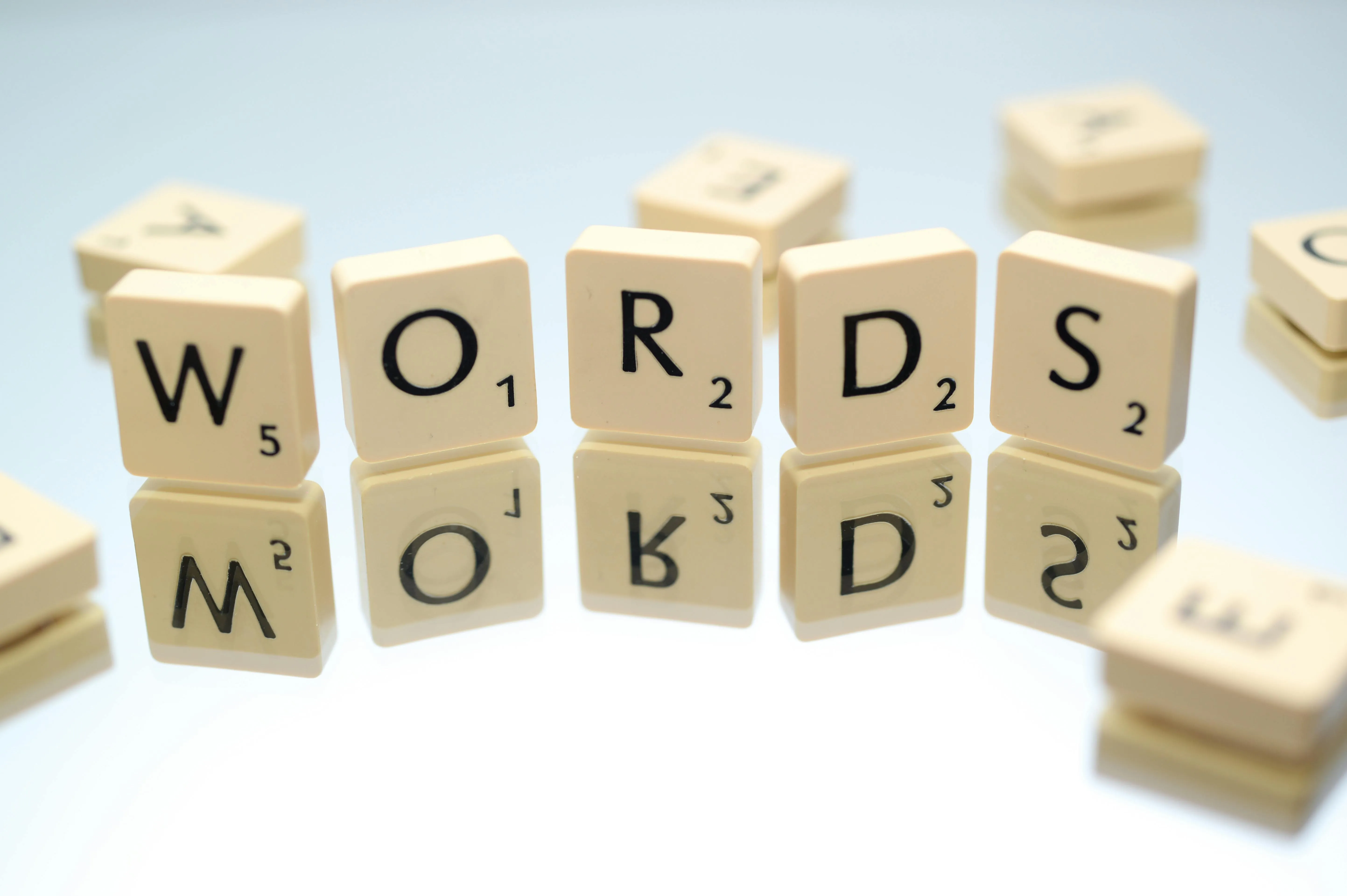 13 Slang Words from the ’90s That Were Weirdly Inappropriate