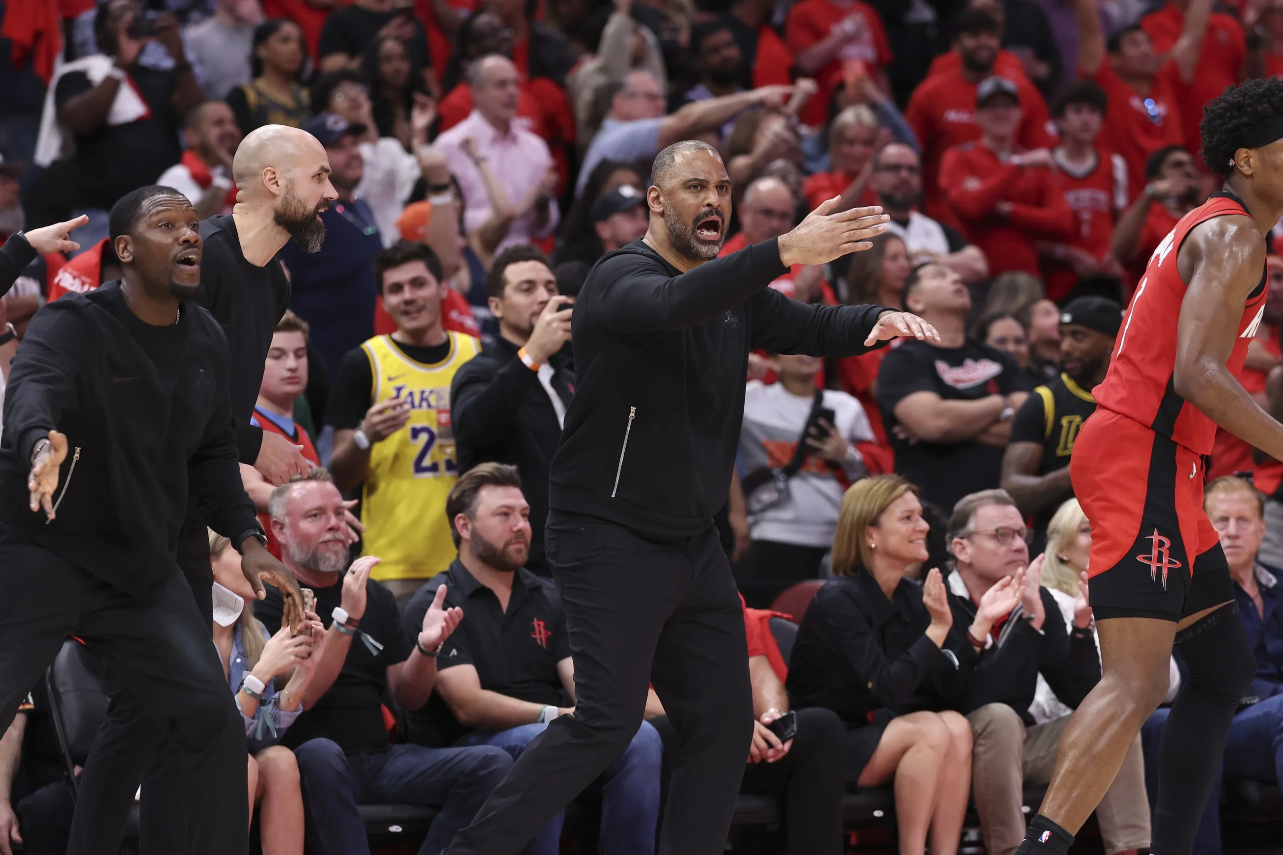 Rockets Collapse Late As Lakers Rally To Take Commanding 3-0 Series Lead