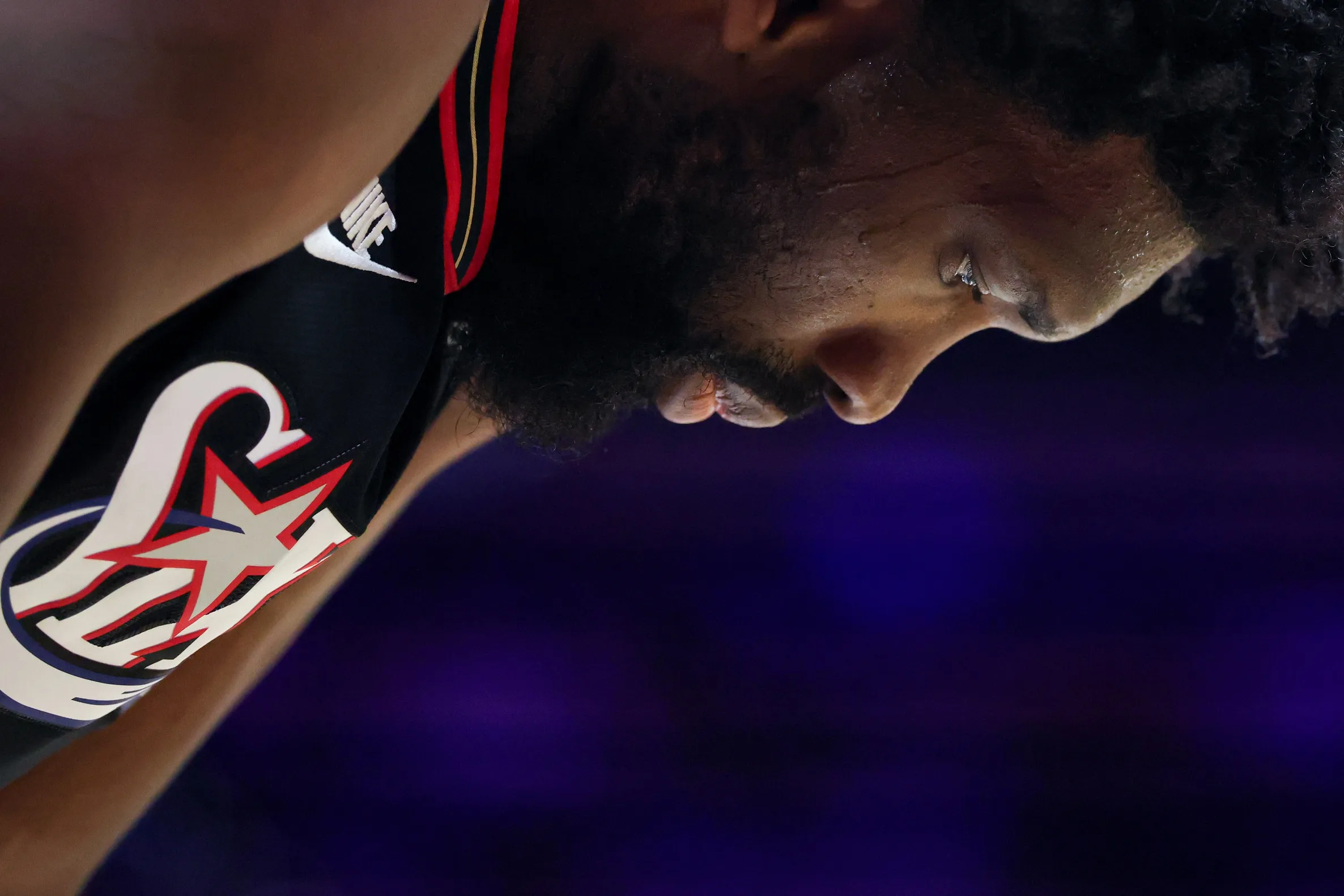 Joel Embiid’s Latest Injury Tests 76ers’ Depth as Playoff Race Tightens