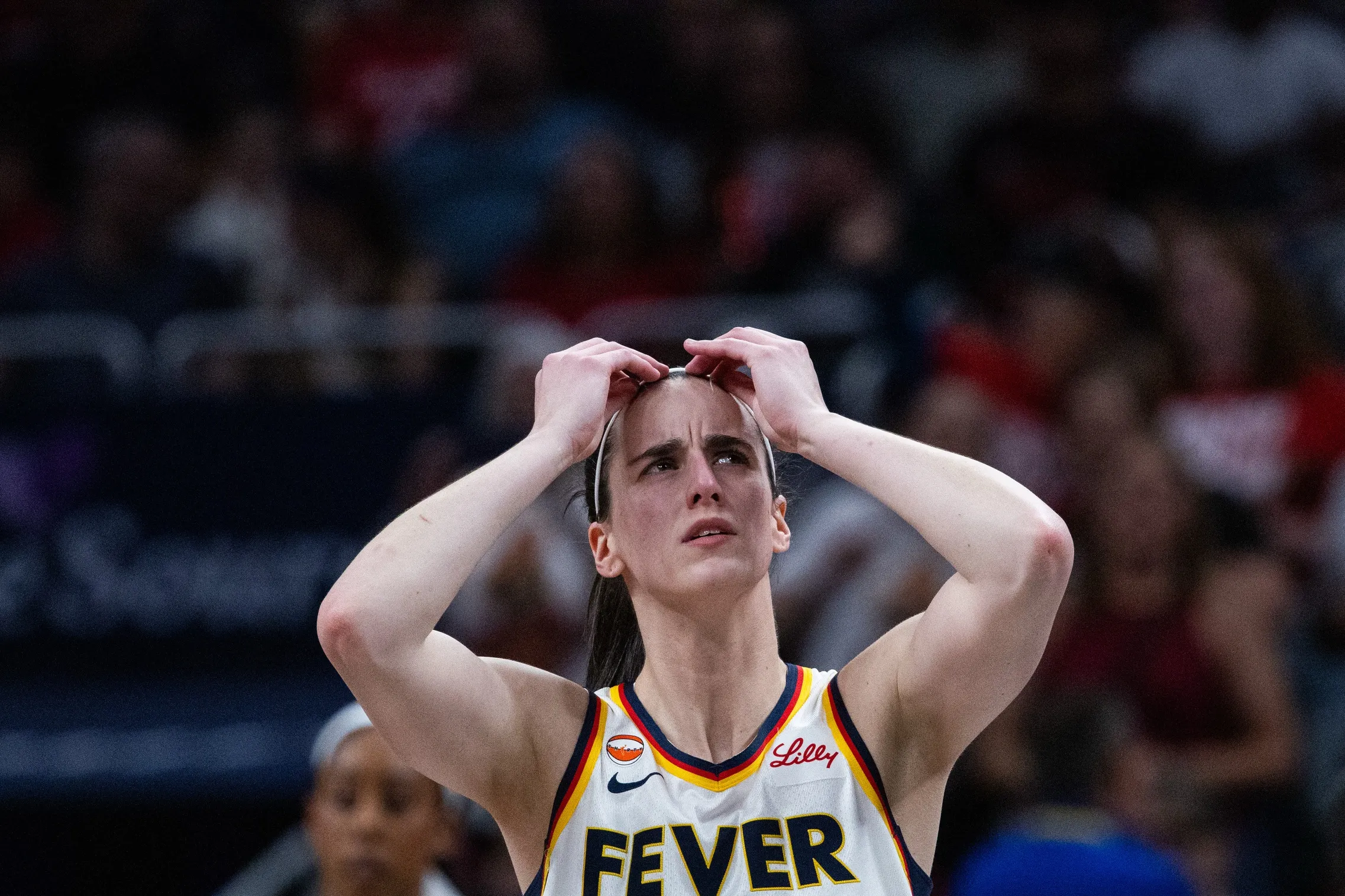 Caitlin Clark Leaves Fever Loss Early After Back Injury Scare Against Mercury