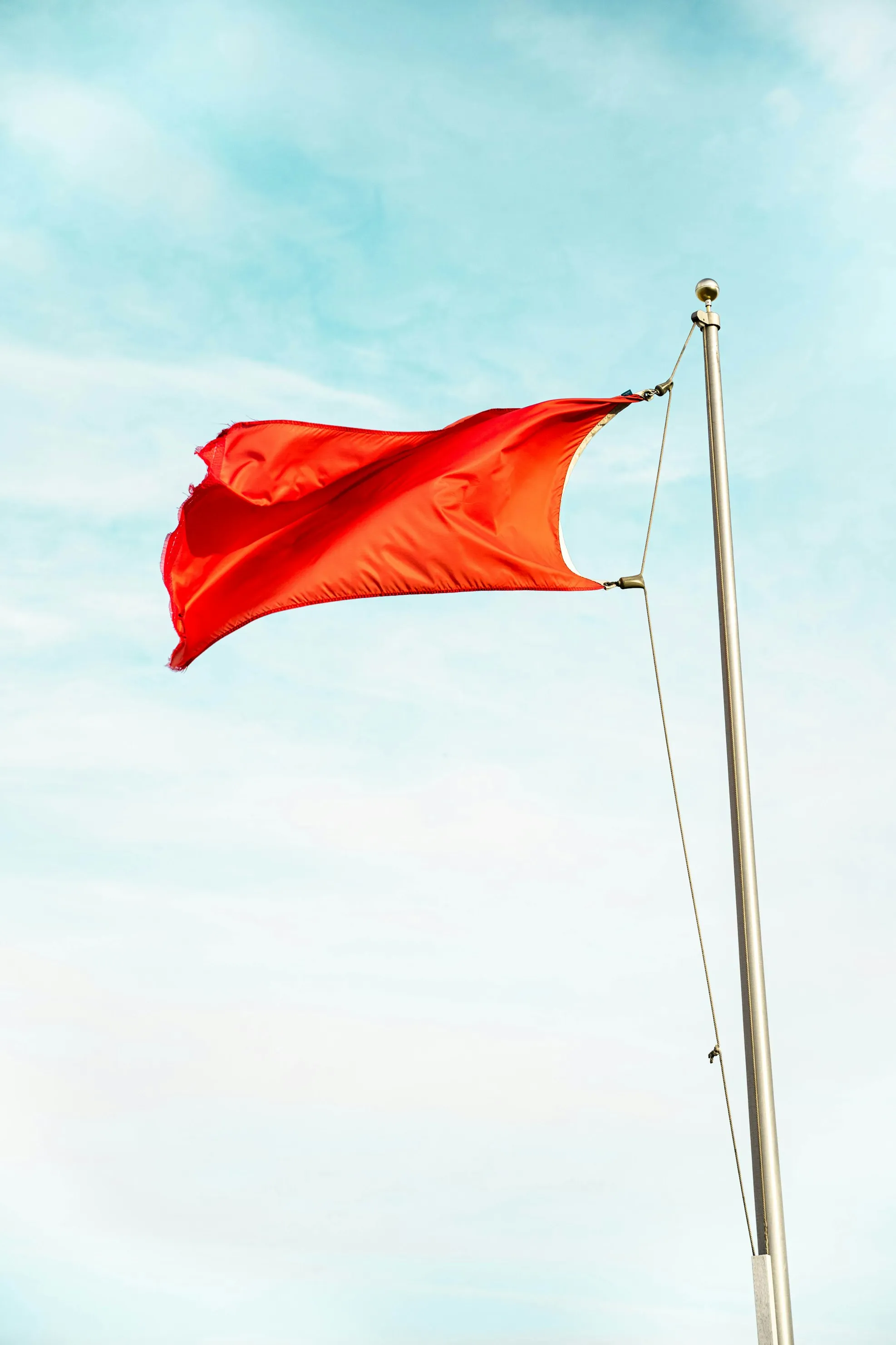 12 Psychological Red Flags You Should Never Ignore in Others