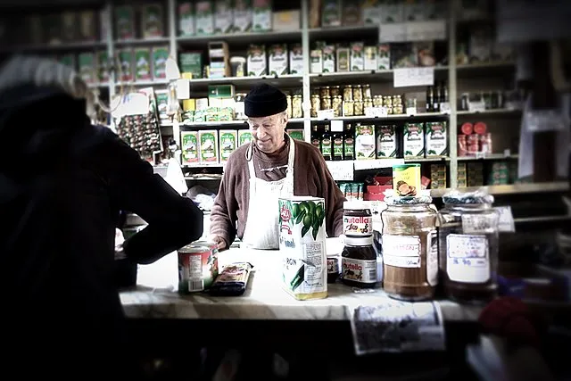 15 Grocery Store Chains That Vanished Without Warning