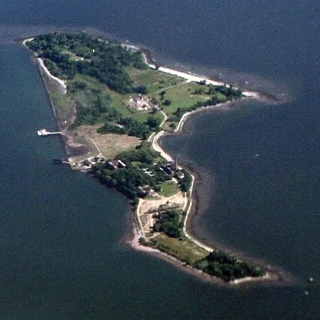 Bjoertvedt on Wikimedia Commons