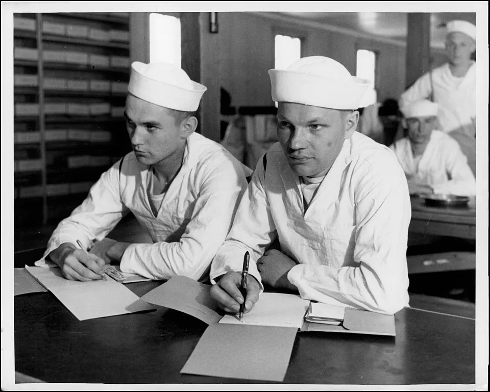 United States Naval Official Photographers on Wikicommons