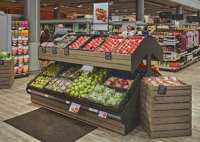 Anthony O’Neil  on Wikimedia Commons 