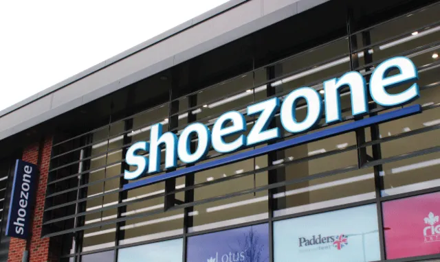 Shoezoneandrew on Wikimedia Commons 