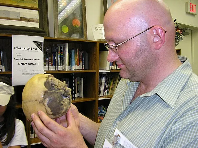 BRad06 on Wikimedia Commons