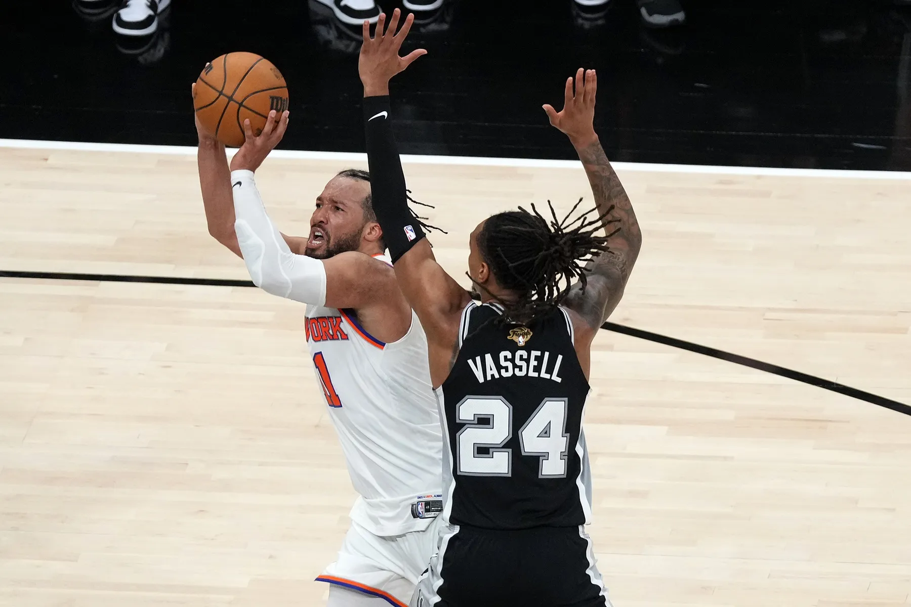 Devin Vassell Stays Confident as Spurs Face 2-0 Finals Deficit vs Knicks