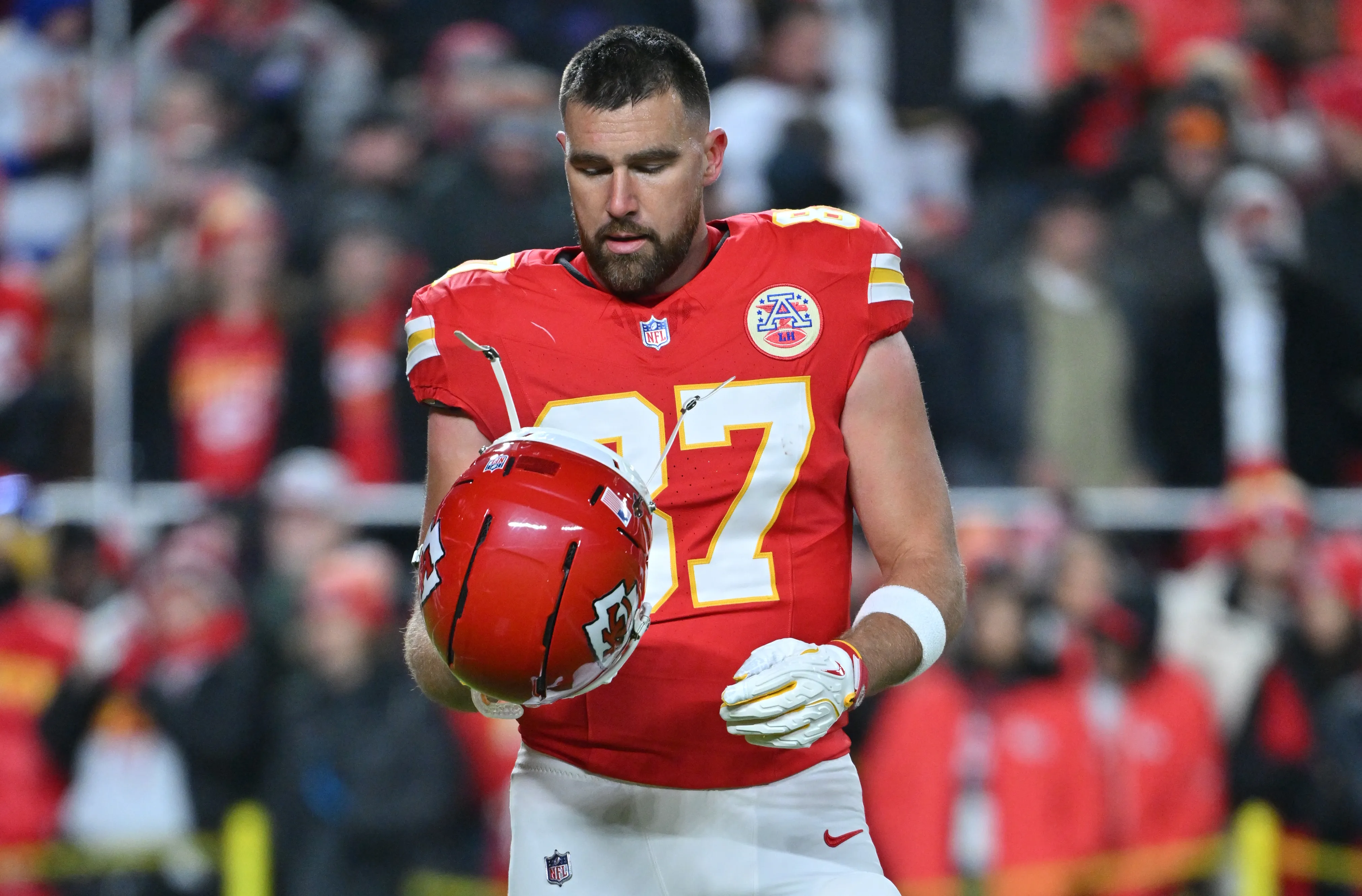 Travis Kelce’s Emotional Outburst Exposes Cracks in the Locker Room