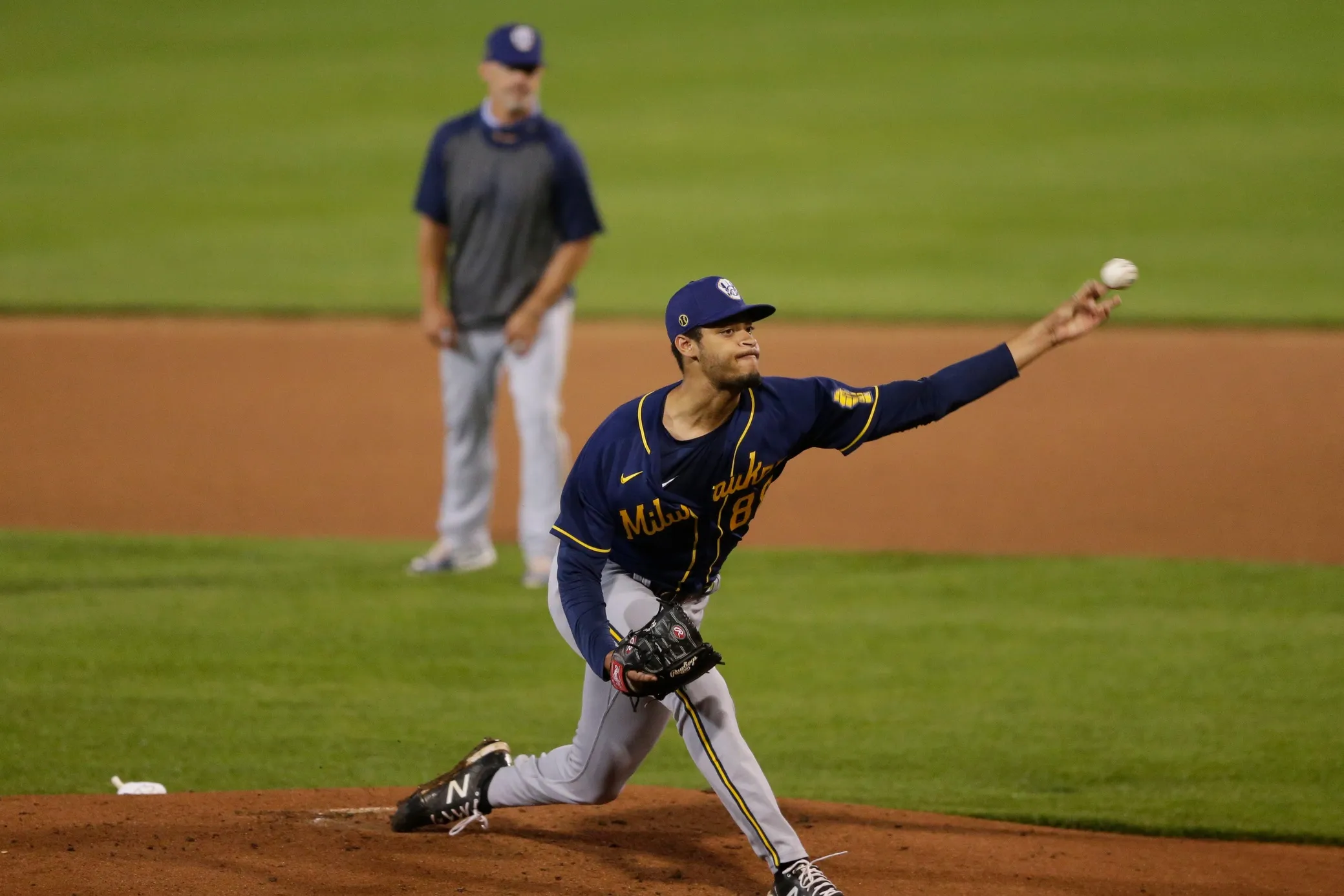 Cubs Add Left-Handed Reliever Antoine Kelly to Bolster Pitching Depth