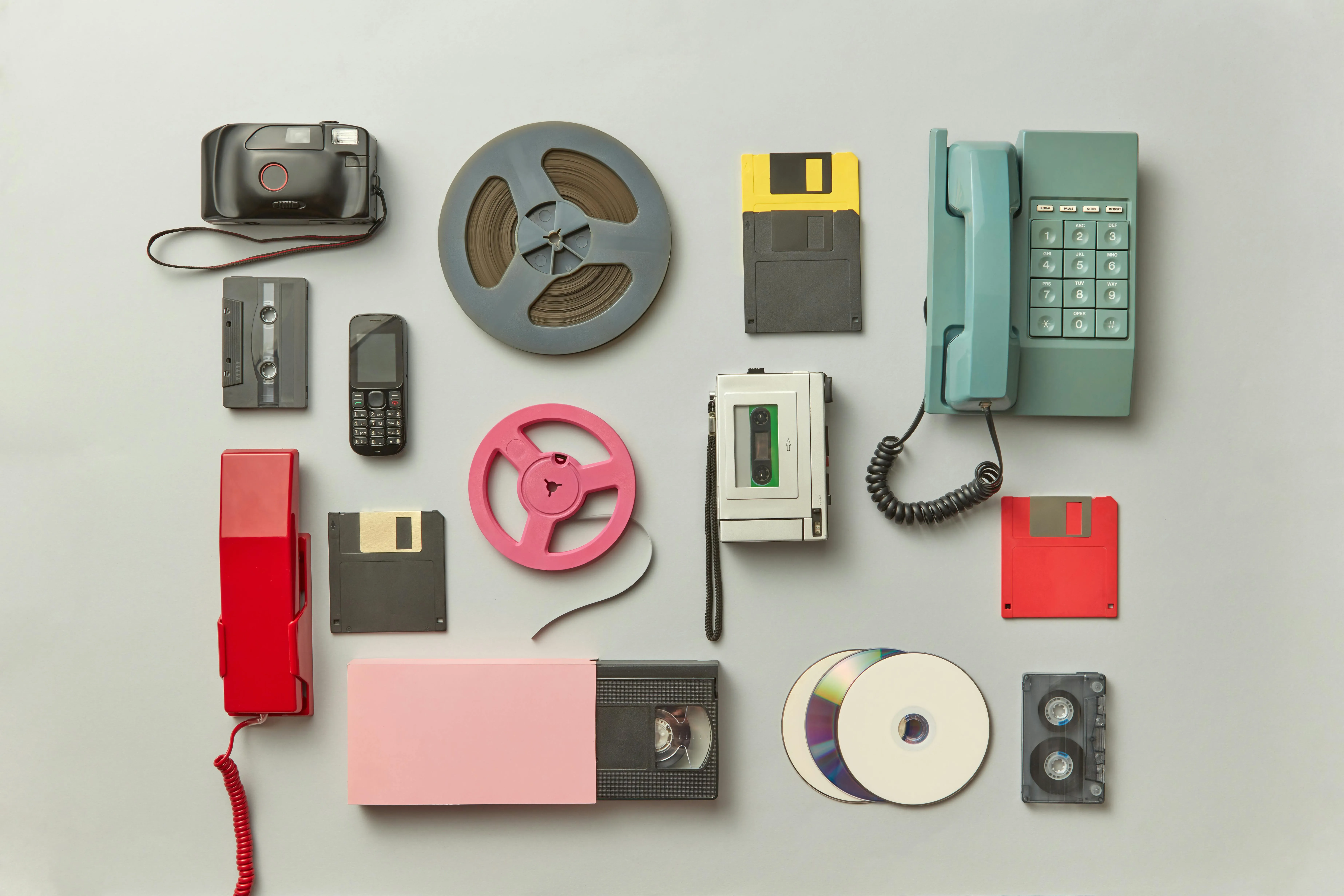 20 Gadgets People Used Before Modern Technology Replaced Them