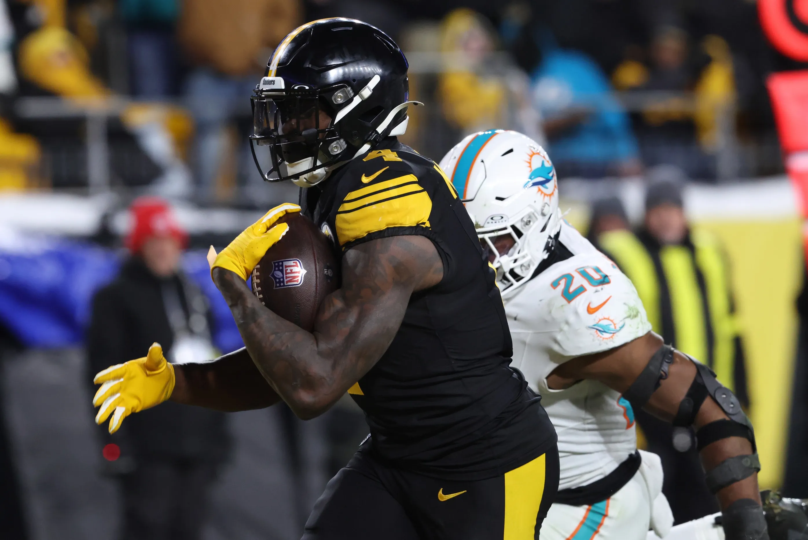 Steelers Clinch AFC North Amid DK Metcalf Suspension Drama