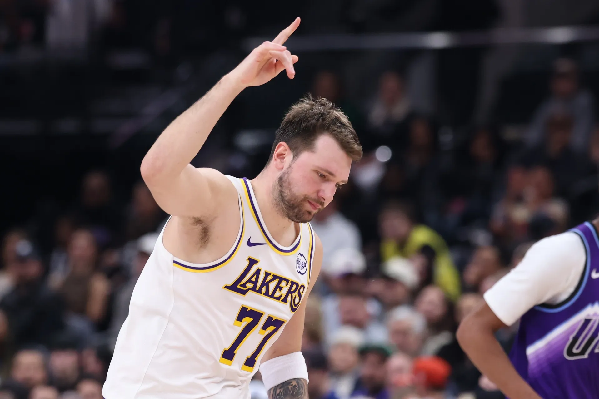 Lakers Shake Off Rust, Edge Jazz Behind Another Luka Doncic Showcase