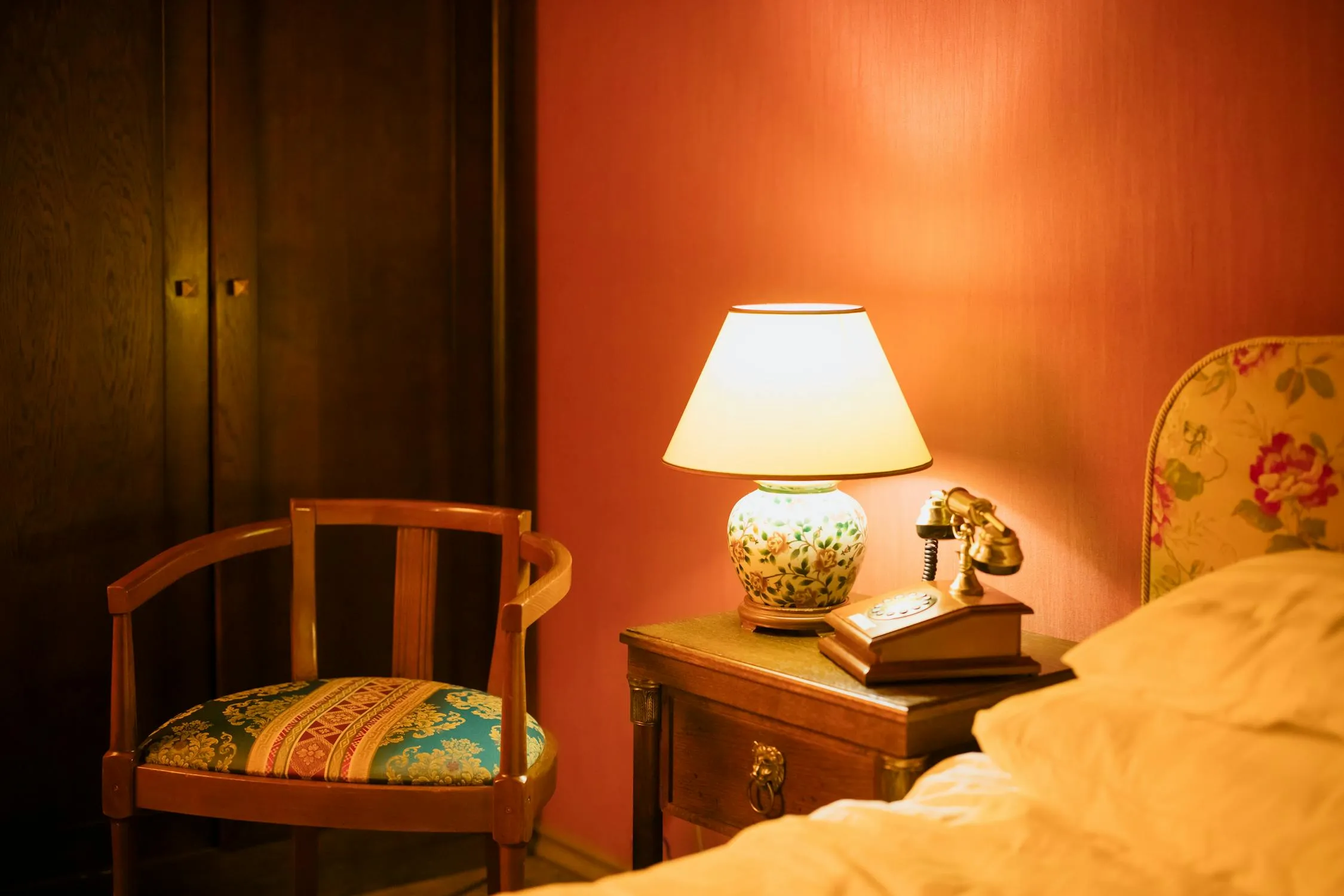 17 Things Everyone Did Before Bed in the 1960s