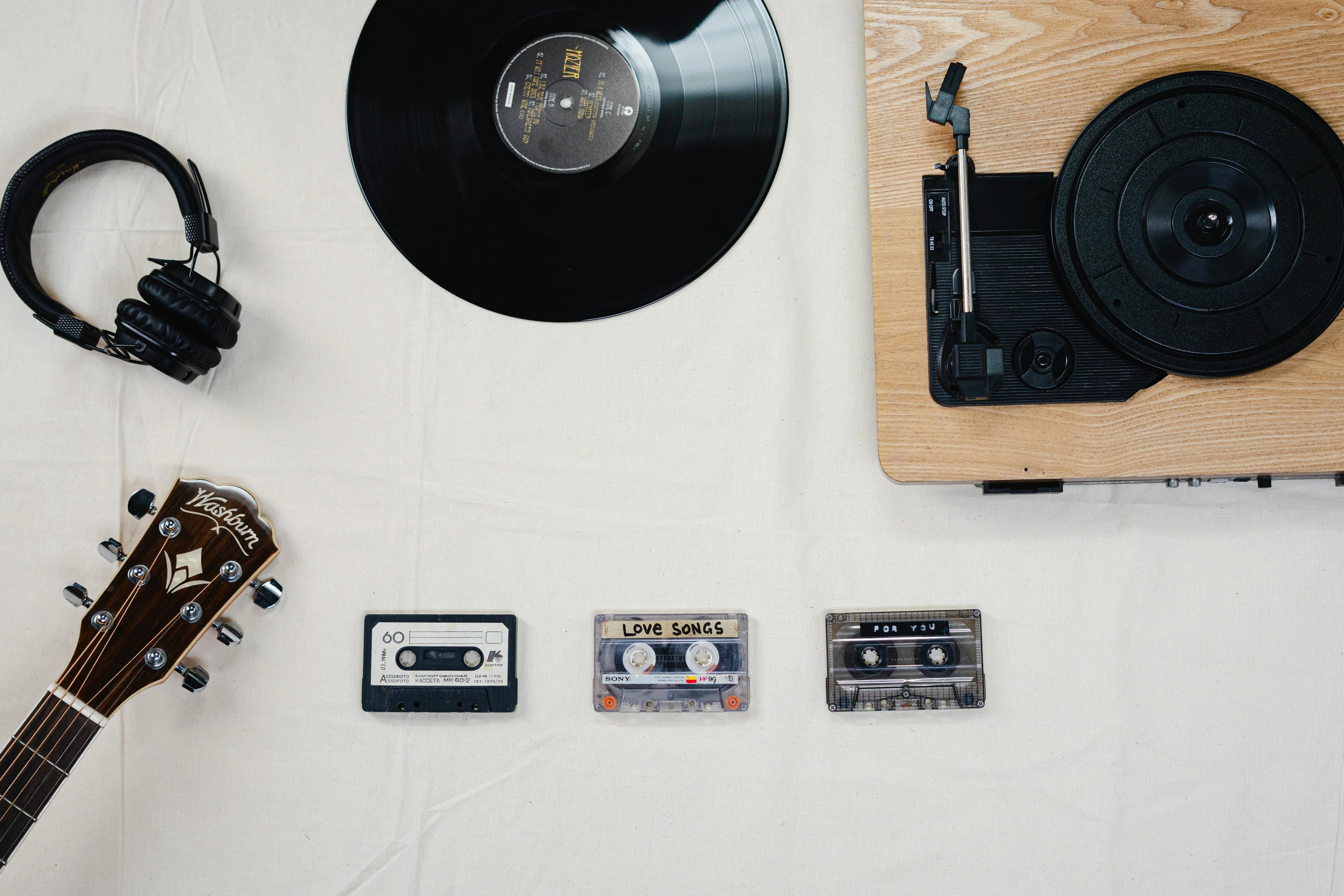 12 Obsolete Music Formats from the ’80s