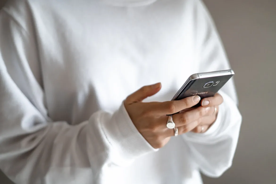 13 Ways We Passed Notes Before Texting