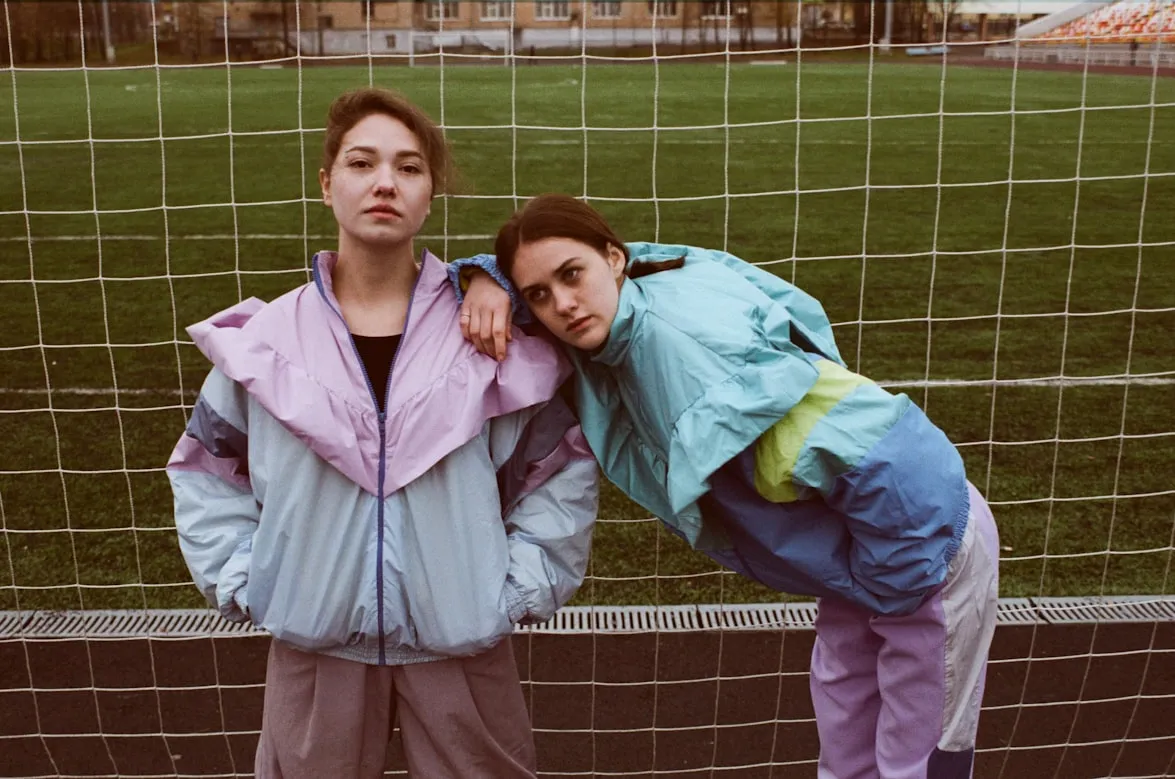 15 ’90s Fashion Fads That Won’t See a Revival