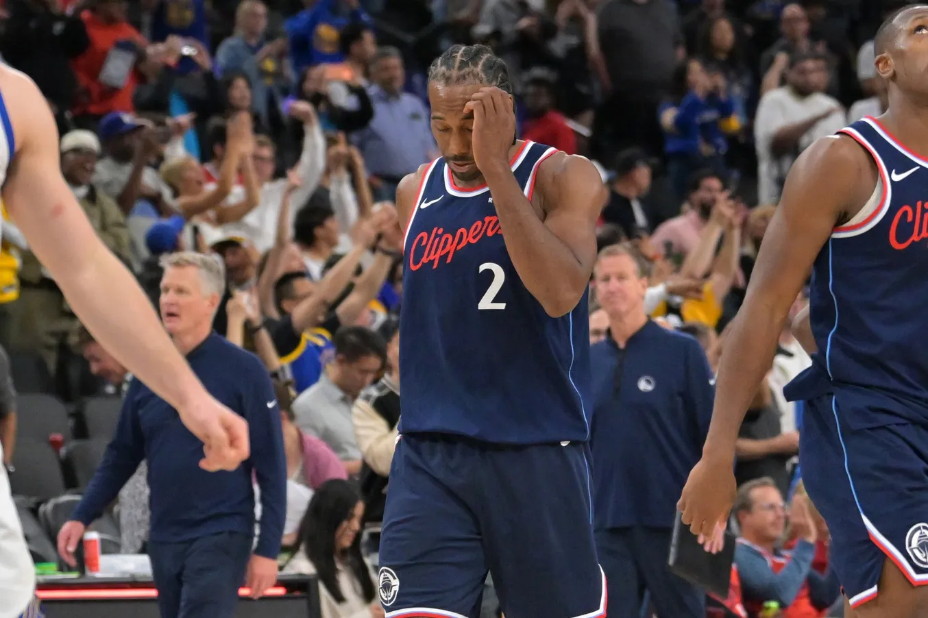 Clippers Stand Firm on Kawhi Leonard Despite Growing Trade Interest Across NBA