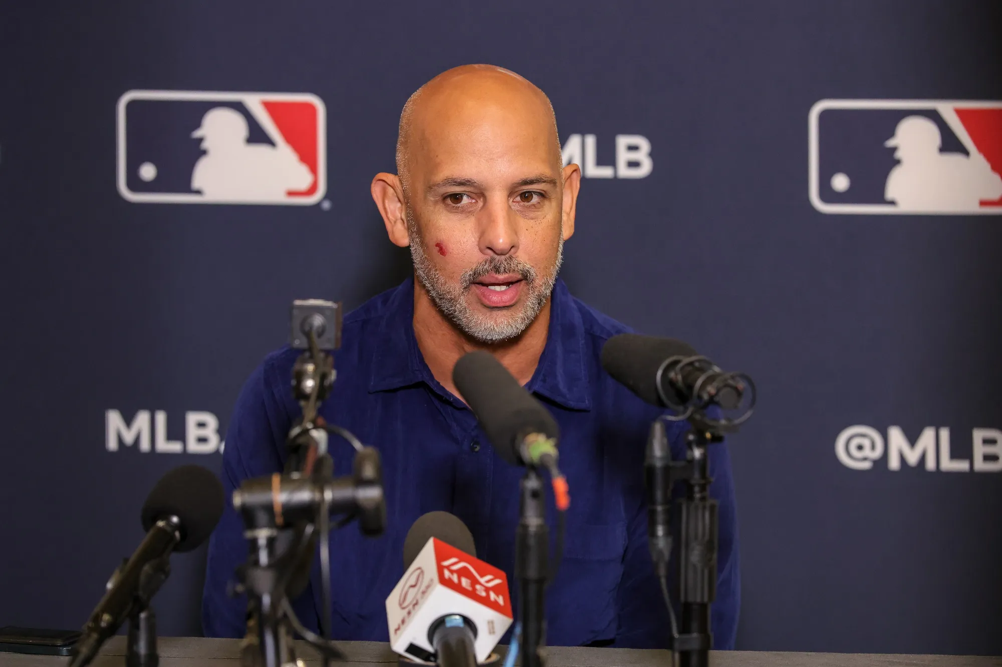 Alex Cora Praises Willson Contreras Ahead of Red Sox Season
