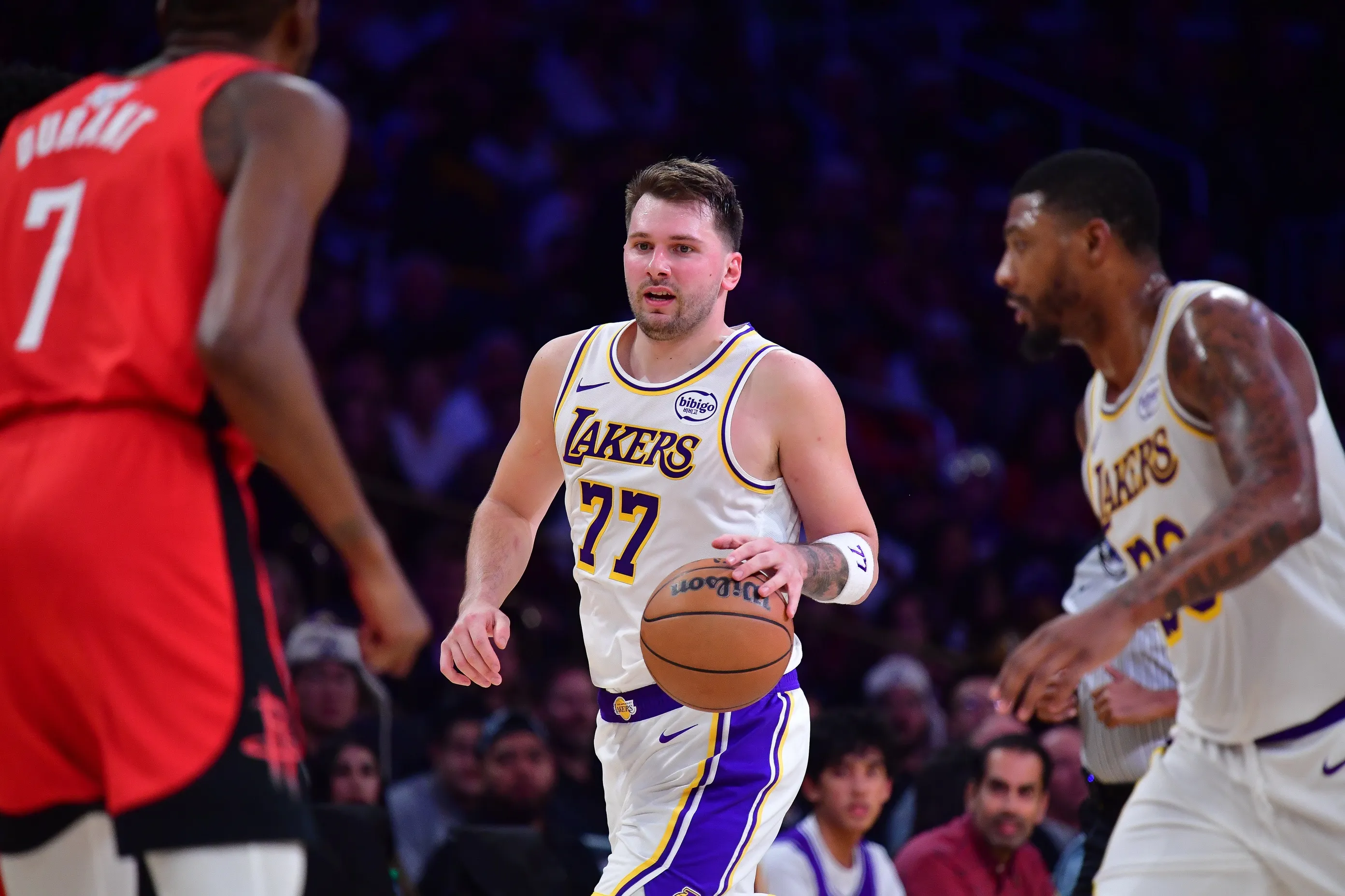 Lakers Search for Answers After Christmas Collapse