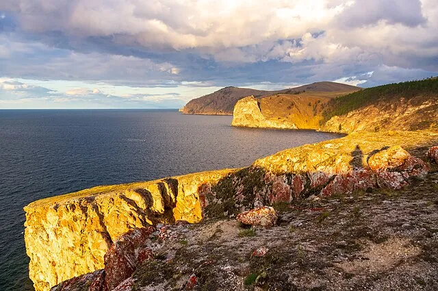 12 Processes That Shape Coastlines