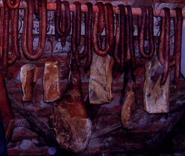 Laslovarga on WikiCommons