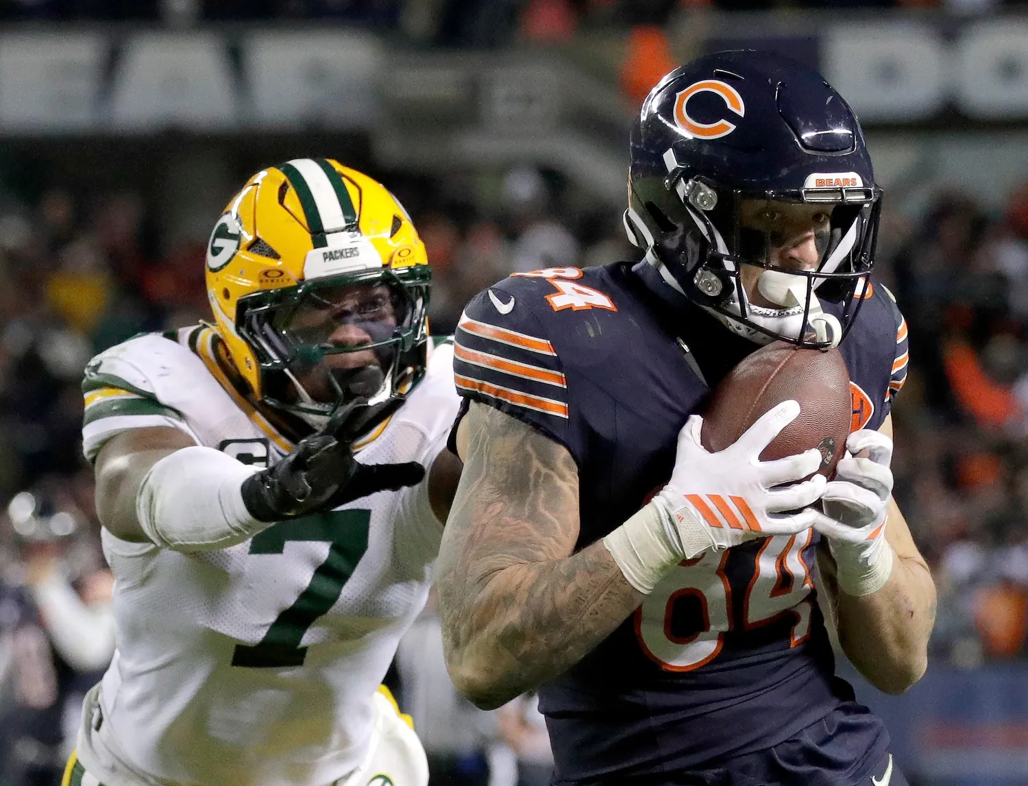 Loveland Emerges as Key Target in Bears’ Wild Card Comeback