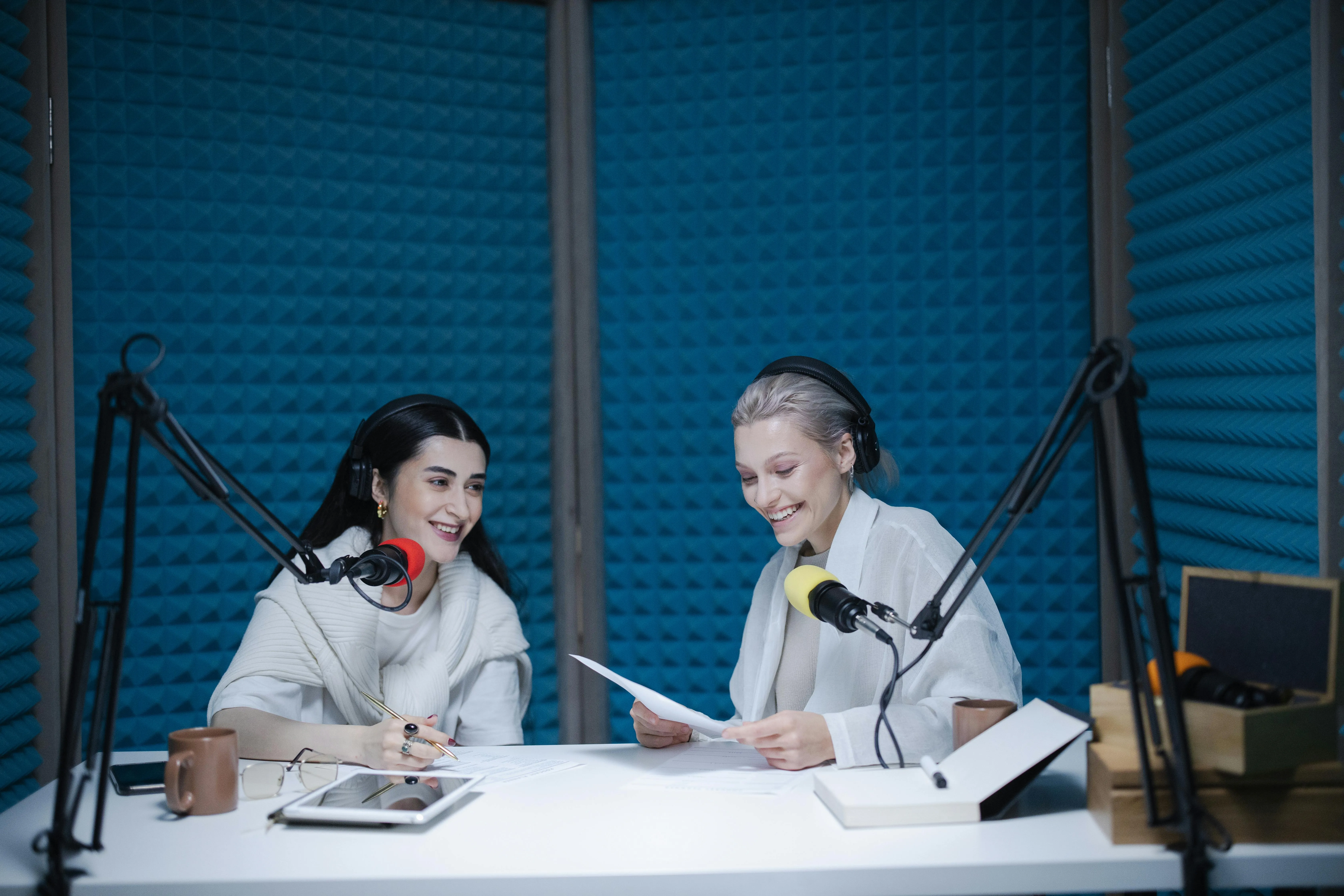 14 Retro Radio Shows That No Longer Air