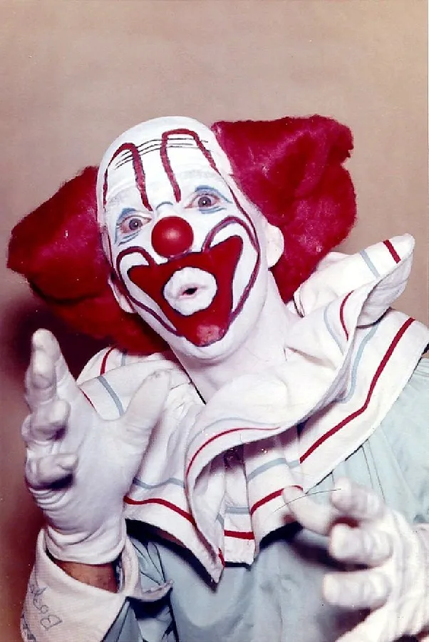Rogerbozo on Wikimedia Commosn