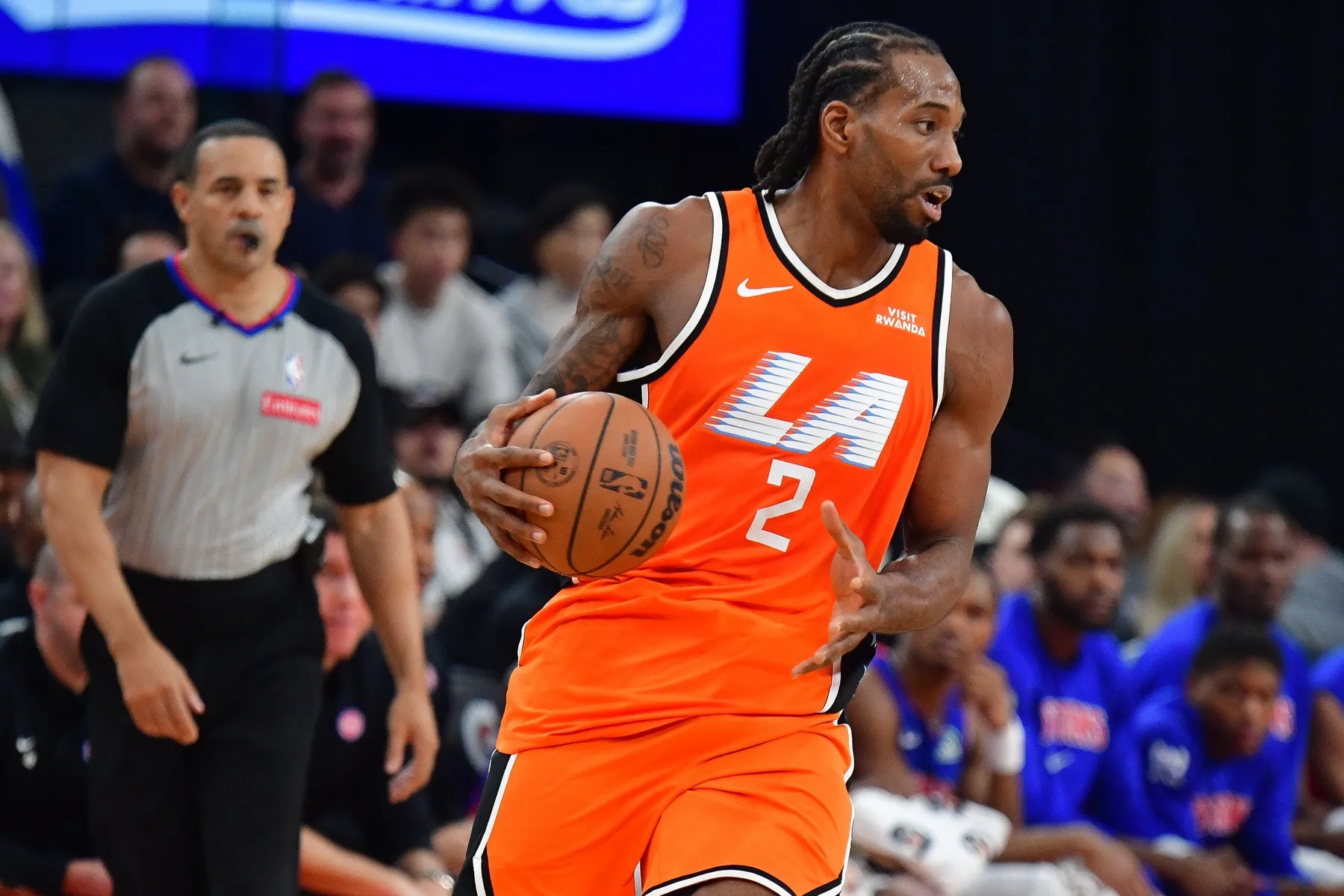 Kawhi Leonard Makes History in Career Night as Clippers Top Pistons