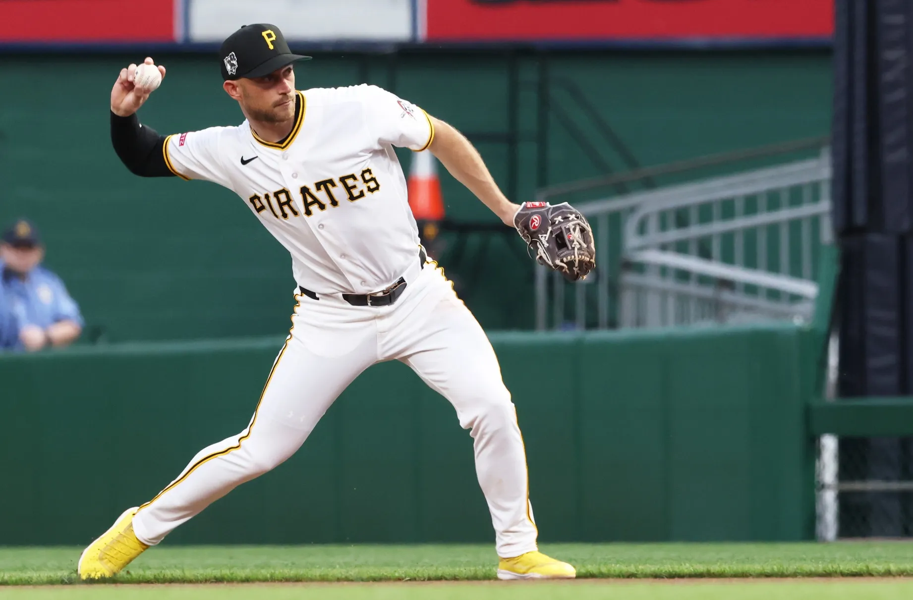 Brandon Lowe’s Power Surge Ignites Early Pirates Season and Historic Pace