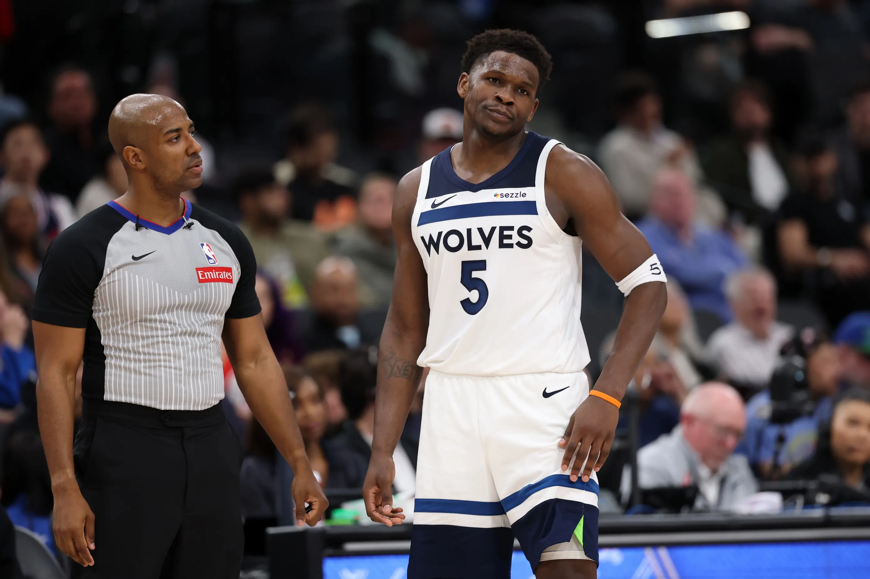 Edwards’ Late Three and Fiery Words Lift Timberwolves Past Clippers