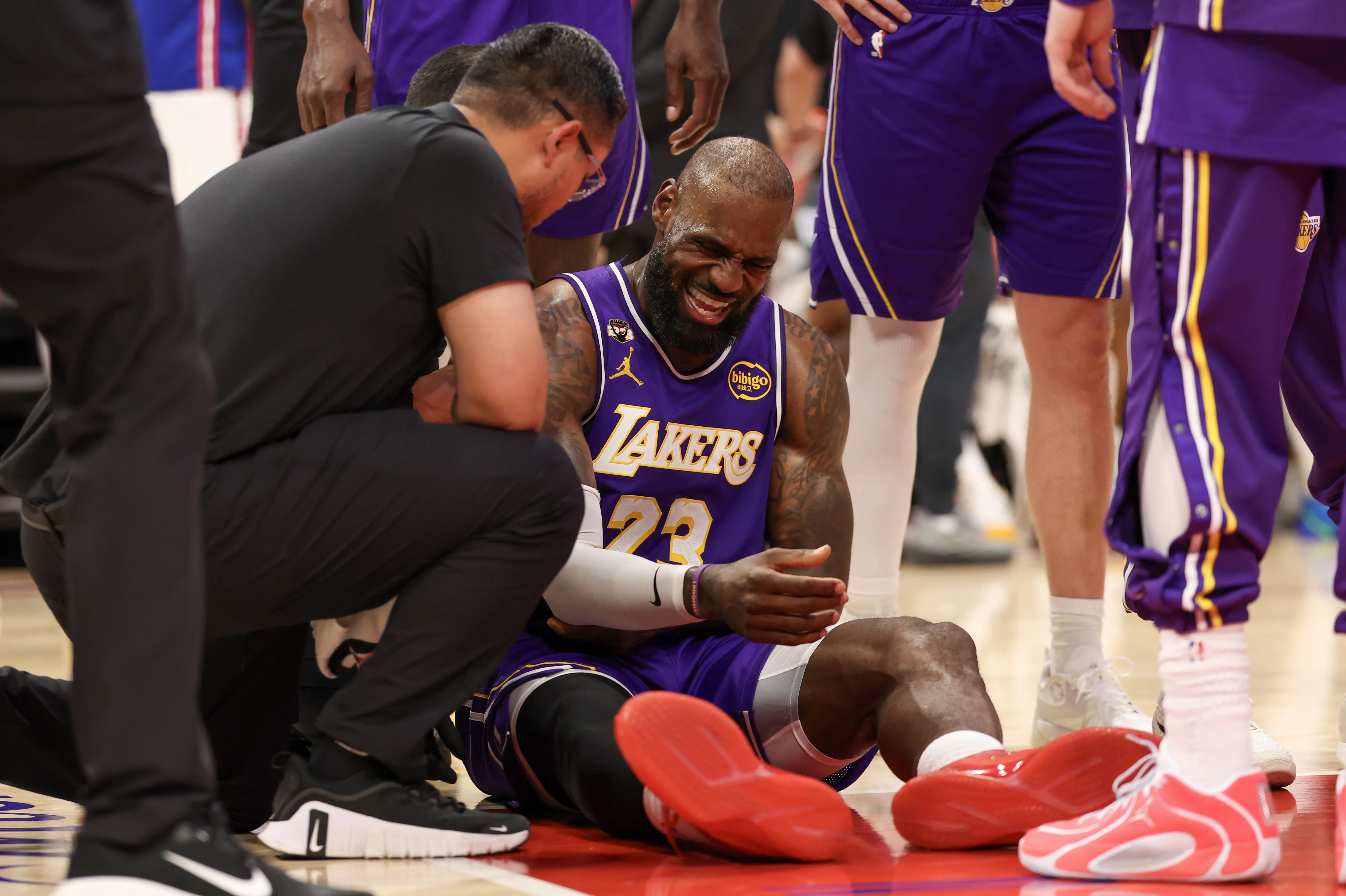 “I Love You, You're Awesome”: LeBron James Delays Recovery to Honor ESPN Host After Lakers Win