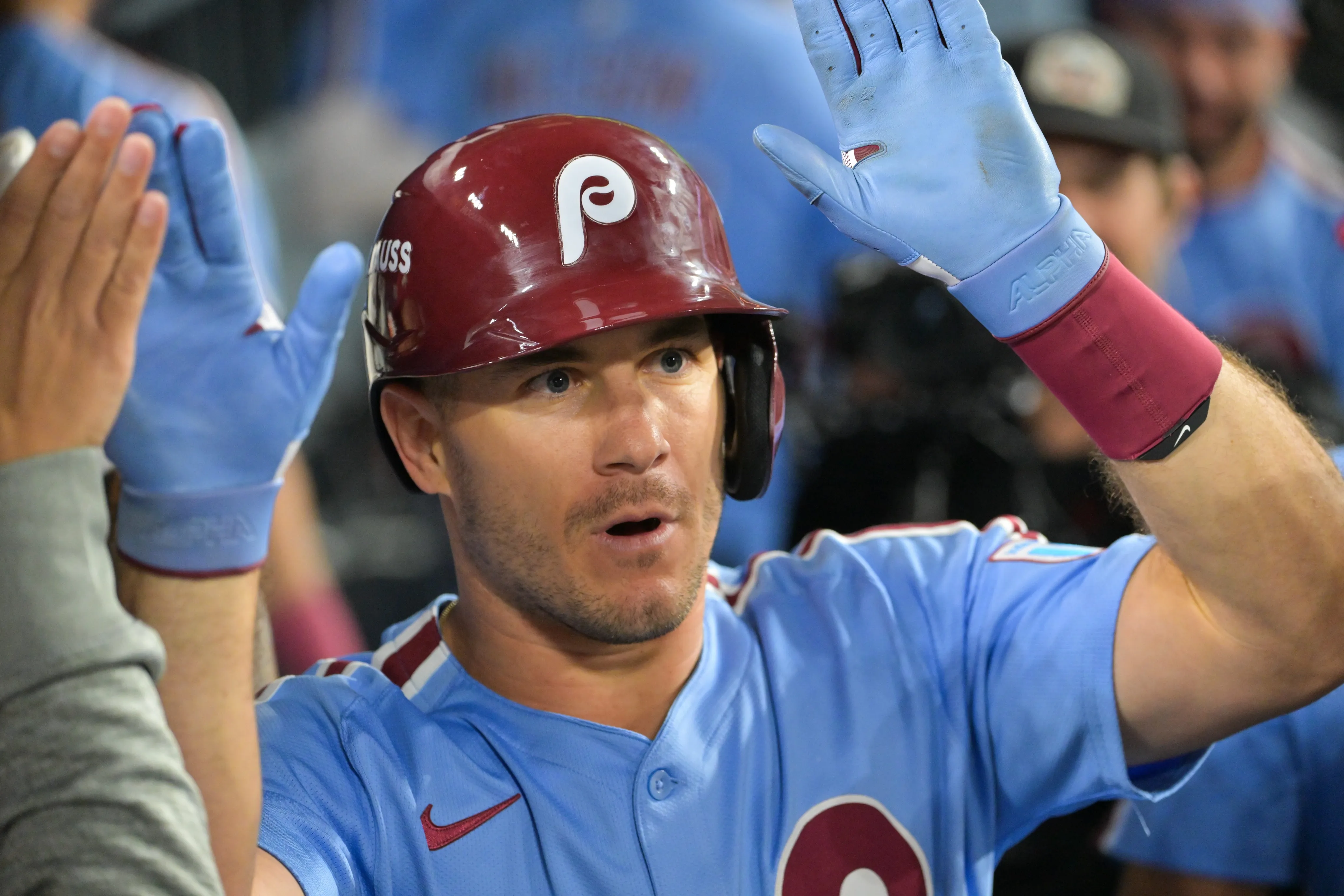 Phillies Face Critical Catcher Decision to Secure 2026 Contender Window