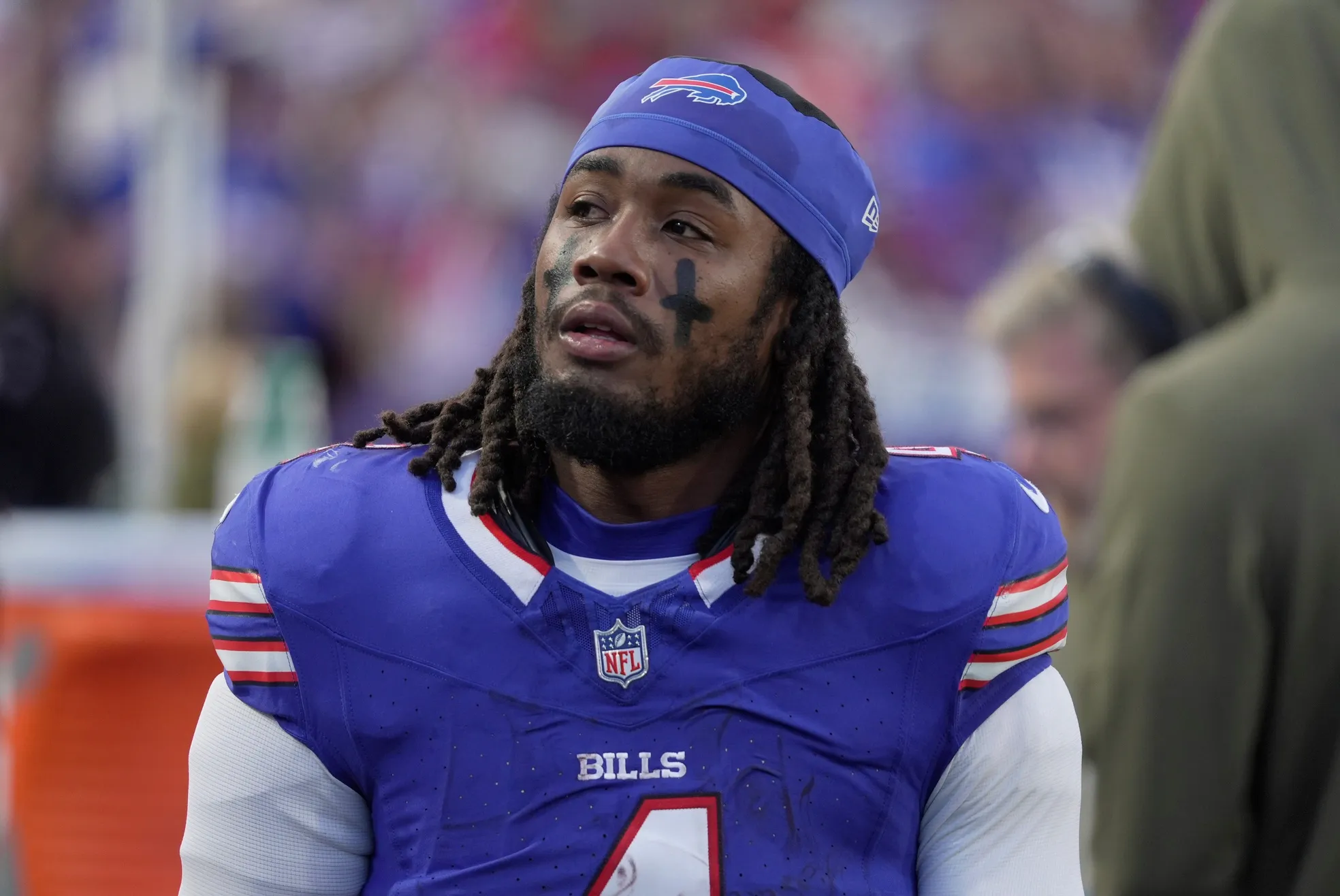 Bills’ James Cook Cleared to Play vs. Dolphins as Buffalo Aims to Extend AFC East Lead
