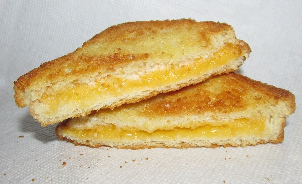 Willis Lam on Wikimedia Commons