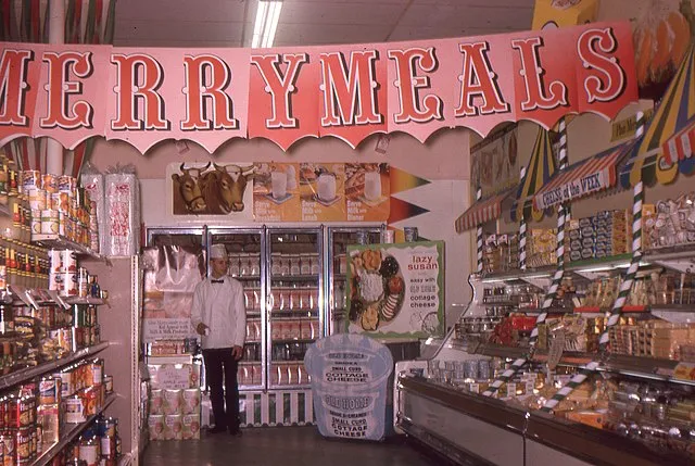 14 Holiday Store Displays That Took It Too Far