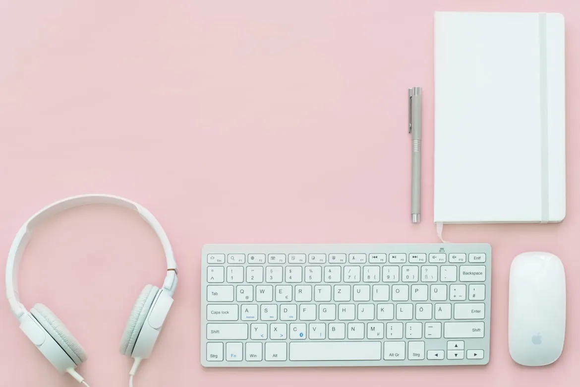 LUM3N from Unsplash