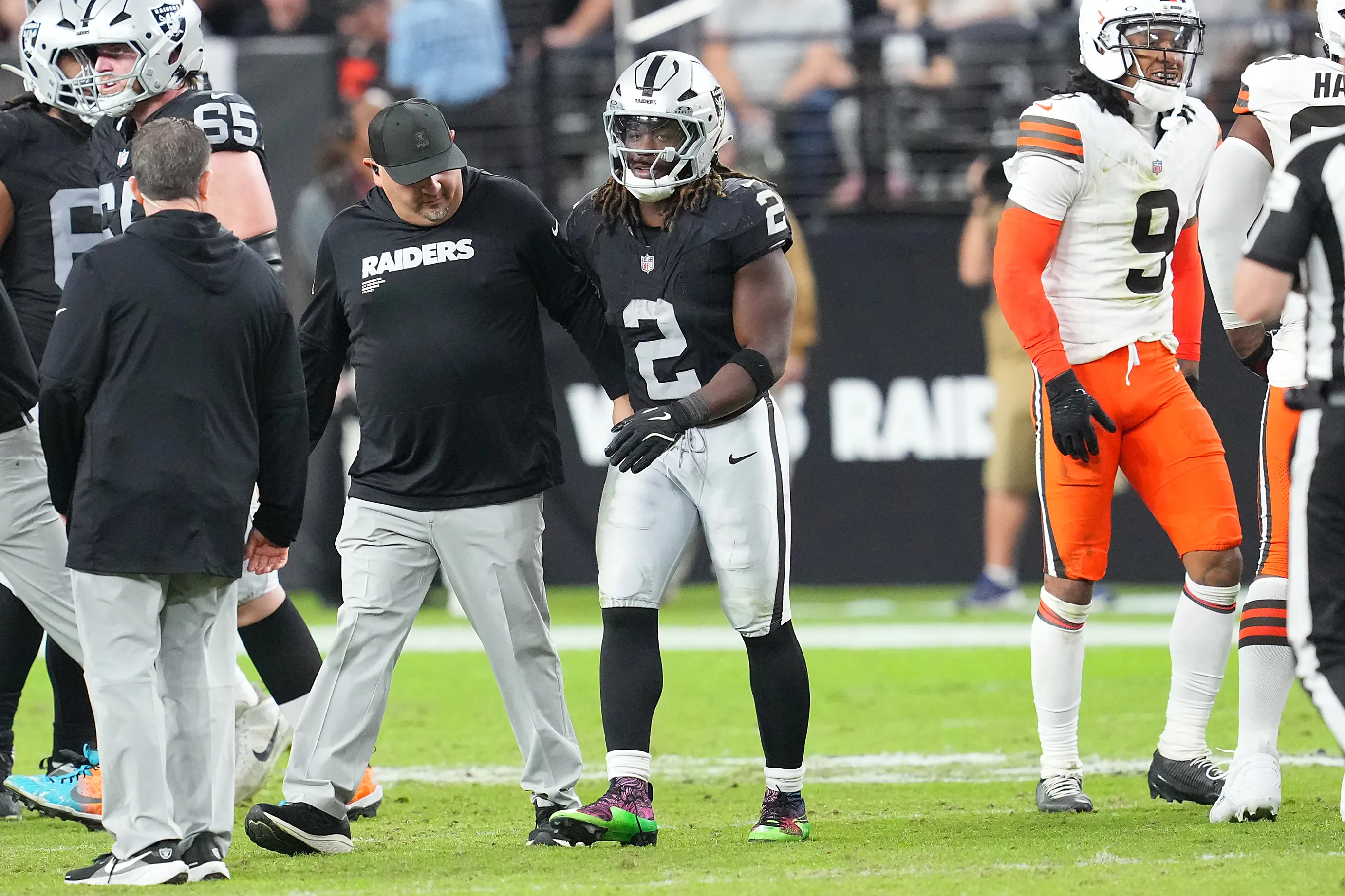 Raiders Reach New Low but Avoid Major Injury Scare With Rookie RB Ashton Jeanty
