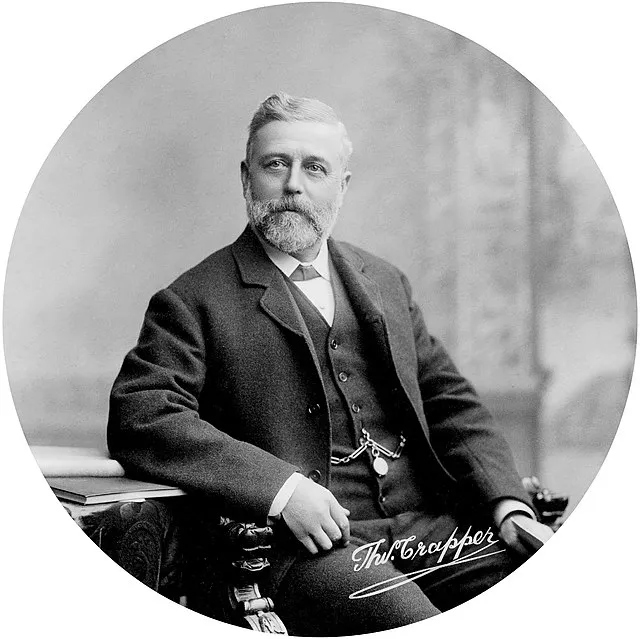 Unknown photographer on Wikimedia Commons 