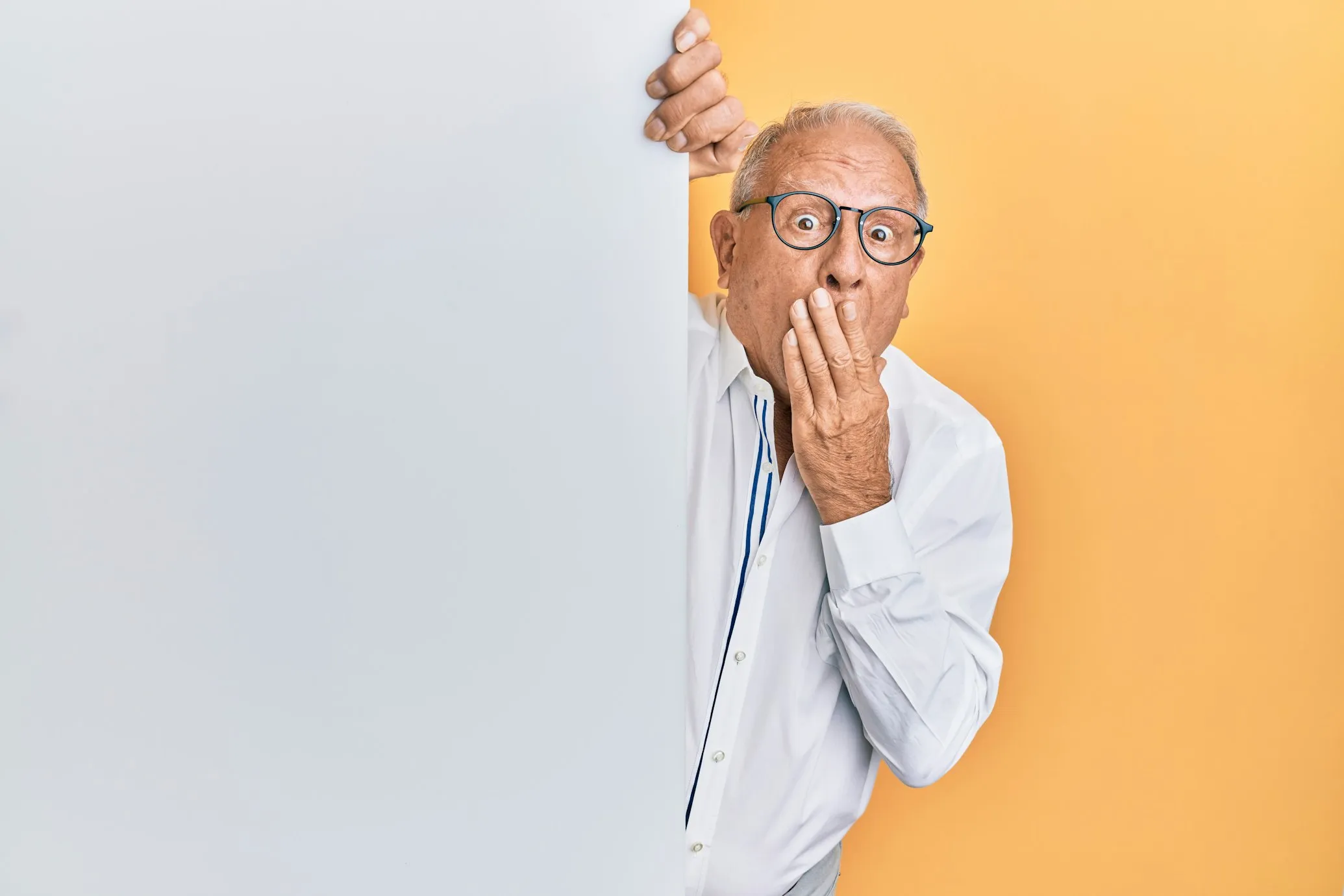 12 Body Language Signs That Reveal More Than Words
