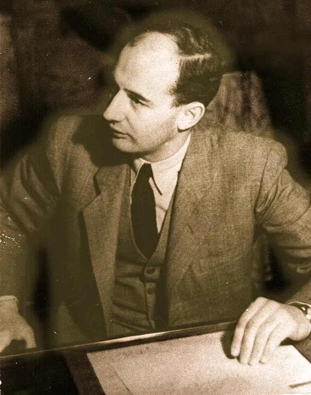 Pressensbild on Wikimedia Commons 
