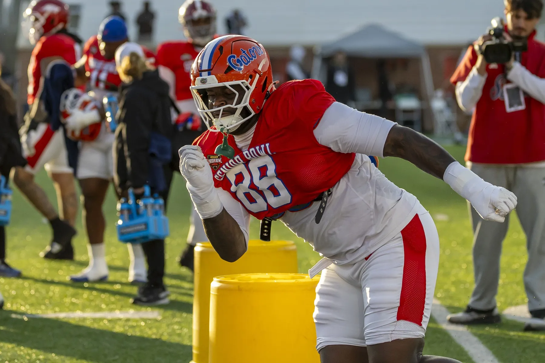Caleb Banks Turns Heads at Senior Bowl, Boosting Draft Stock
