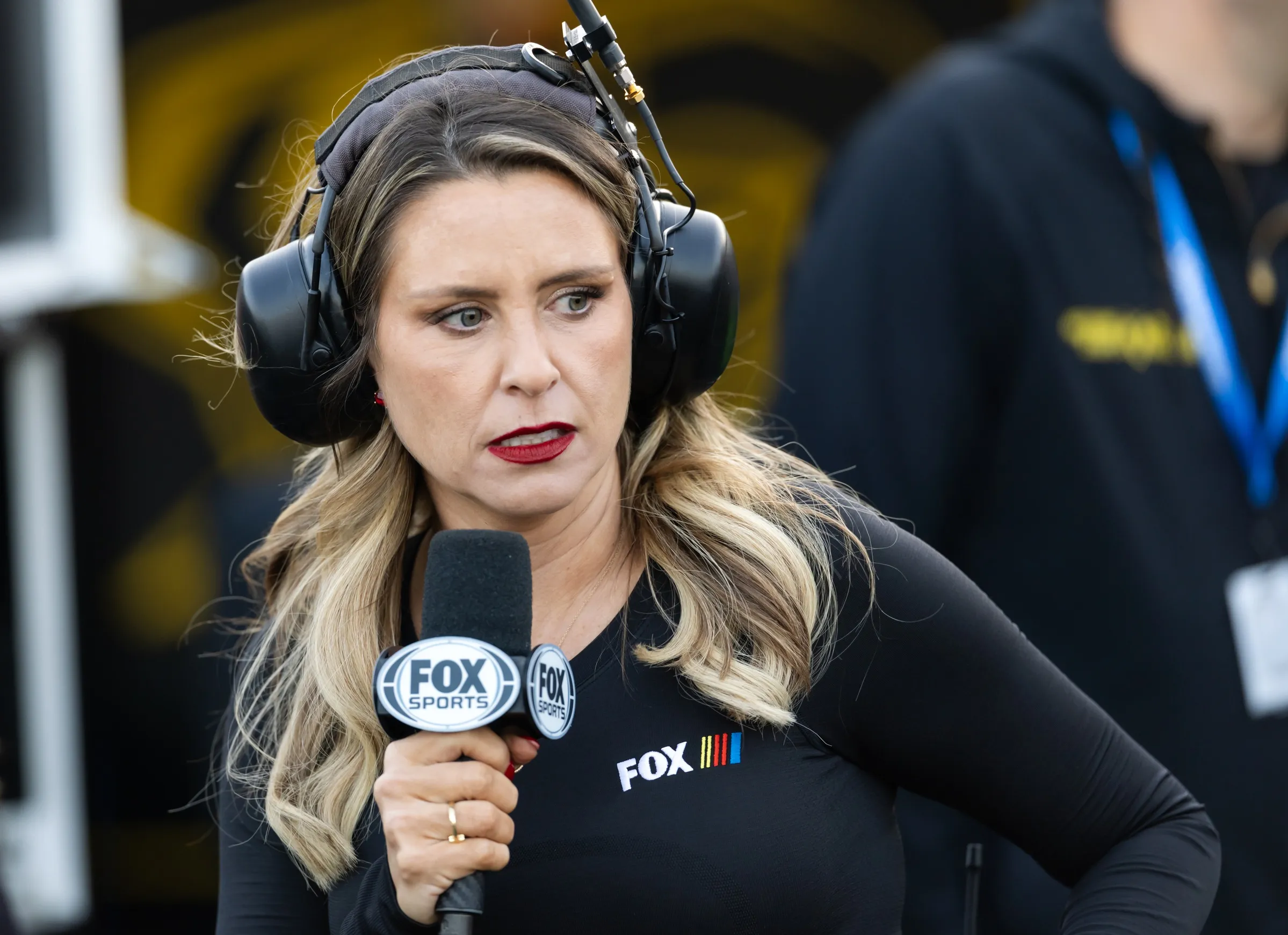 FOX reporter Amanda Busick recalls heroic life-saving act of a NASCAR pit crew member in Dover